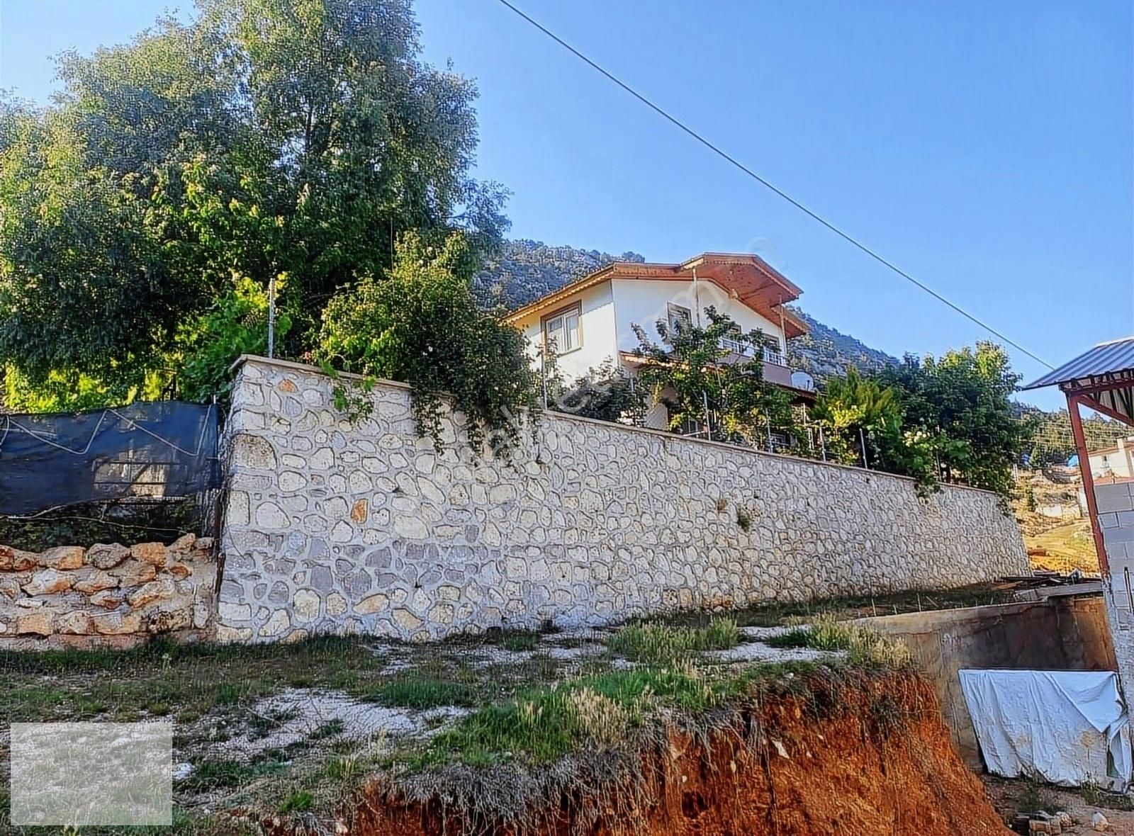 Toroslar Gözne Satılık Villa Mersin Toroslar Yukarı Gözne'de Lüks Villa Satılik