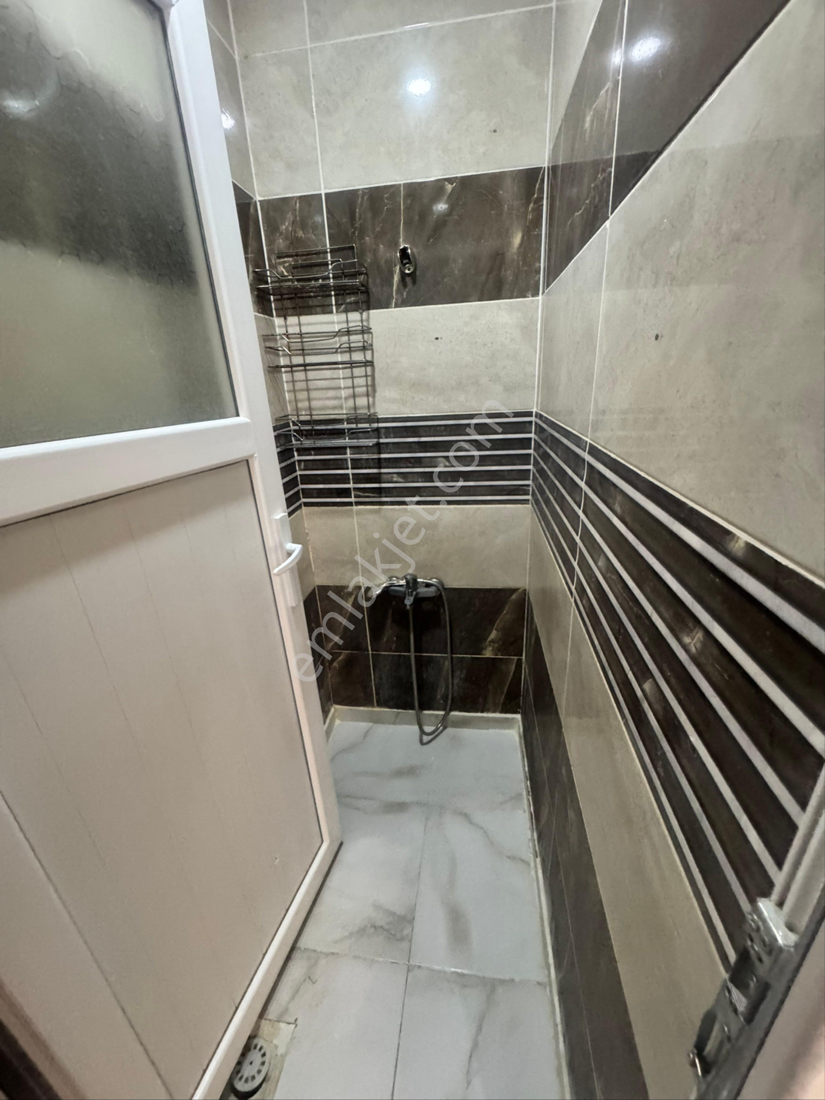 Güvenevlerde Kiralık Eşyalı Lüx 2+1 Daire - Görsel 12