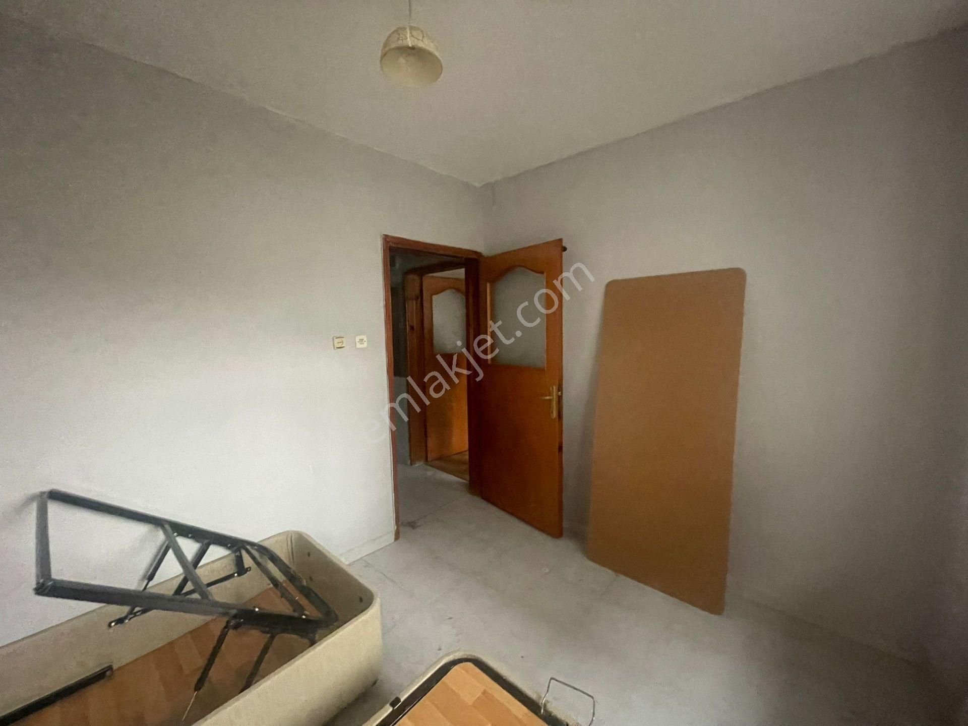 Bursa Kılıç Tan Esenevler De Satılık 3 Katlı 6+3 Müstakil Ev - Görsel 22