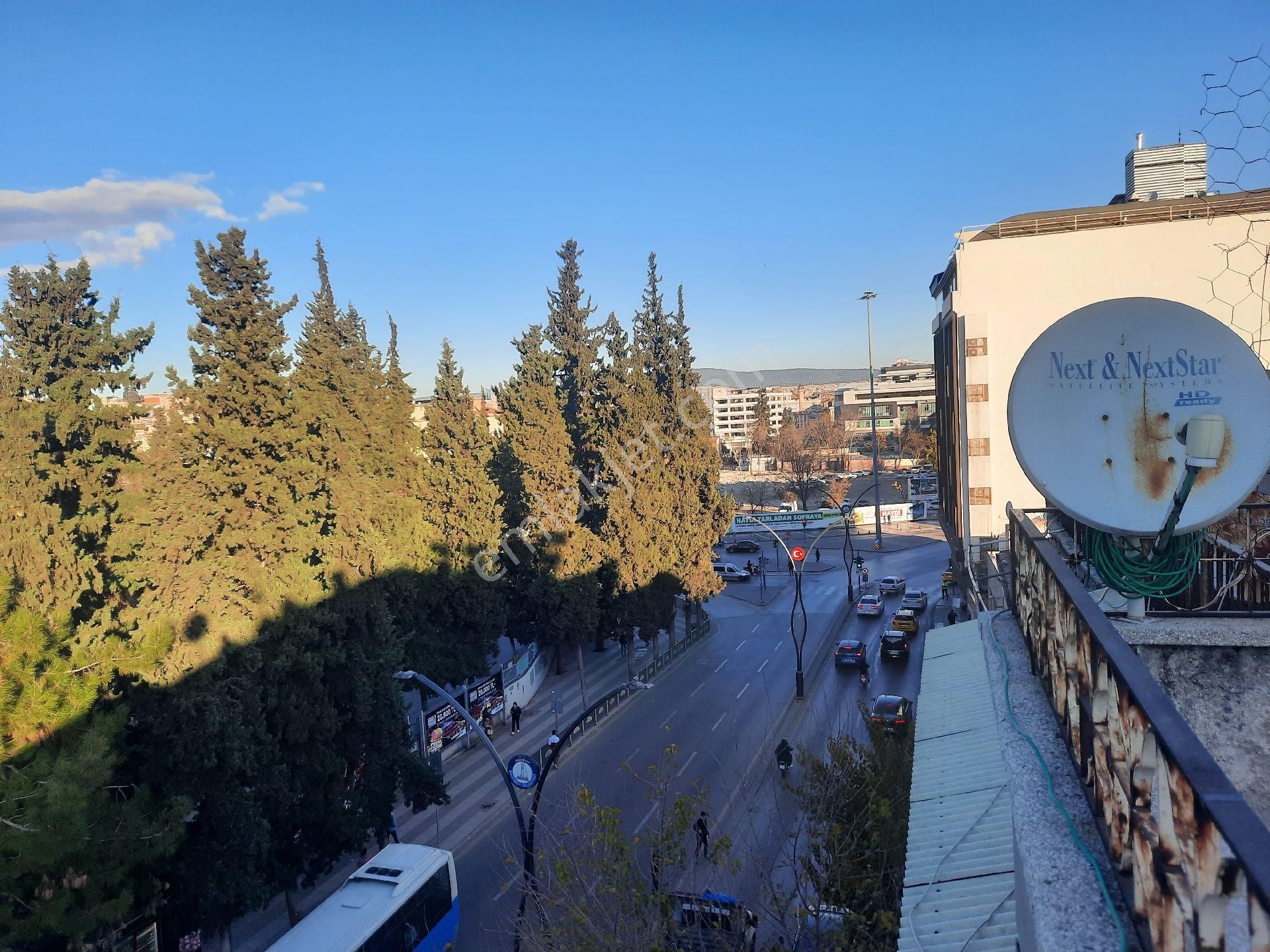 Şahinbey Saçaklı Satılık Daire Devlet Hastanesi Yaninda Teras Daire