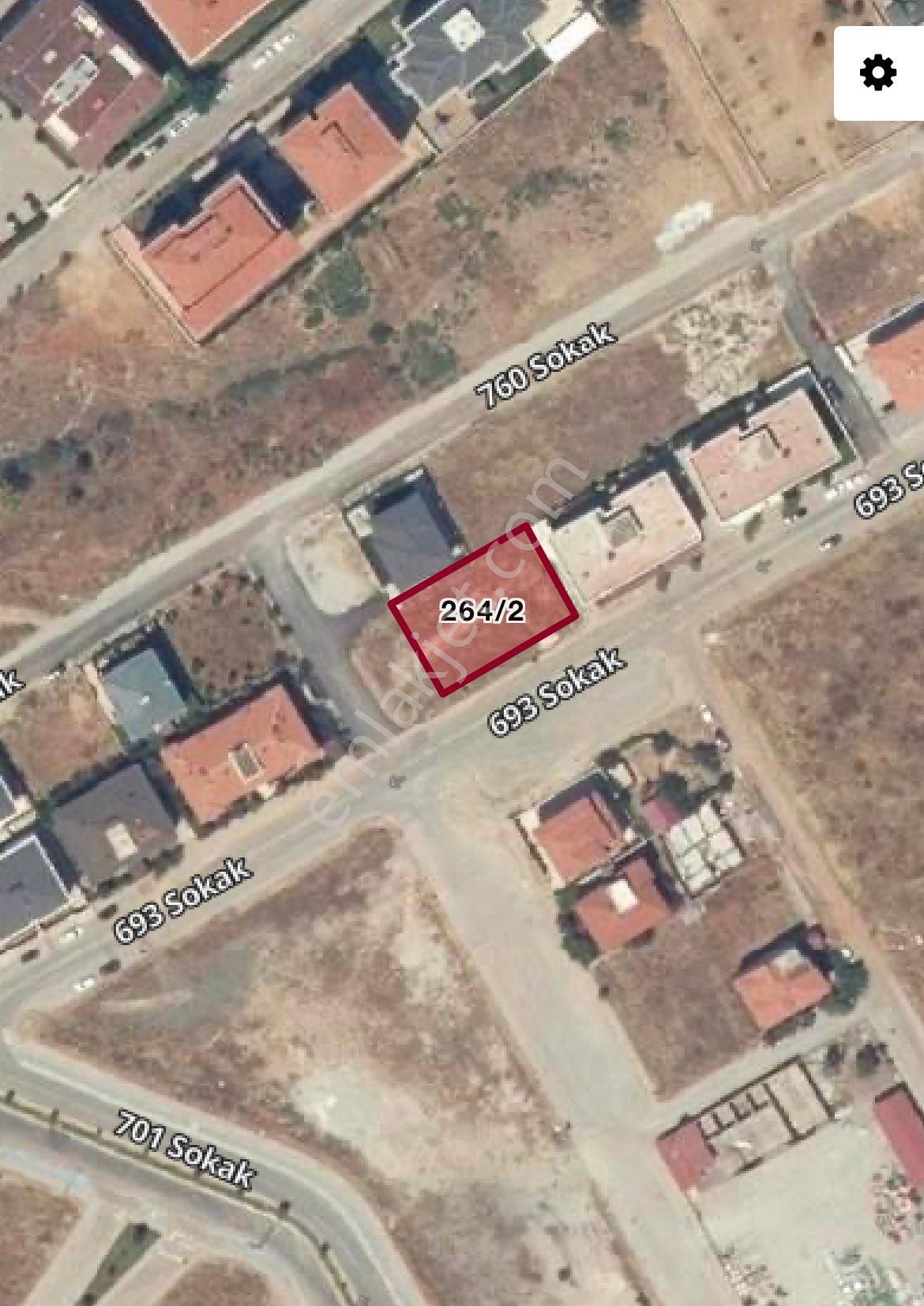 Merkezefendi Selçuk Bey Satılık Konut İmarlı Denizli Selçukbey’de 648m2 2 Kat Ruhsatlı %45 İnsaat Alanı 291m2 Temel Köşe Başı Satılık Arsa