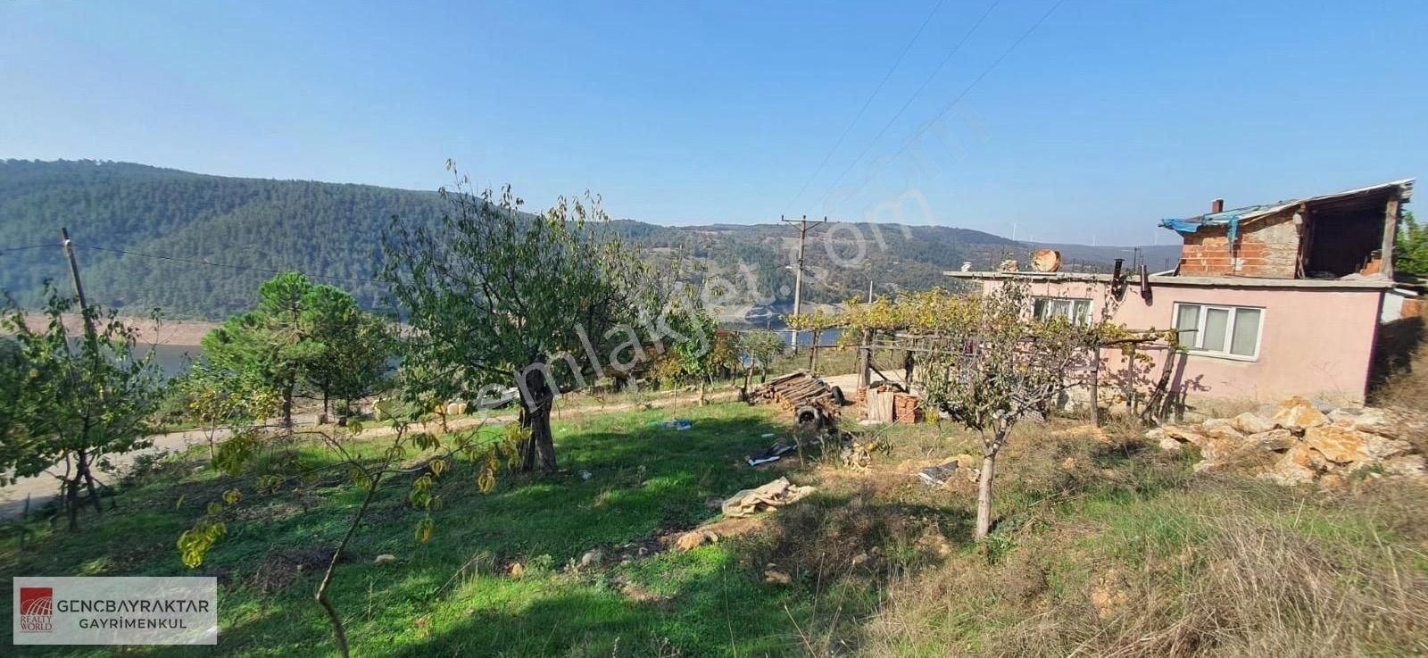 Orhaneli Çınarcık Satılık Villa İmarlı Orhaneli Çınarcık'ta, İki Tapuya Bölünebilen Köyiçi İmarlı Arazi