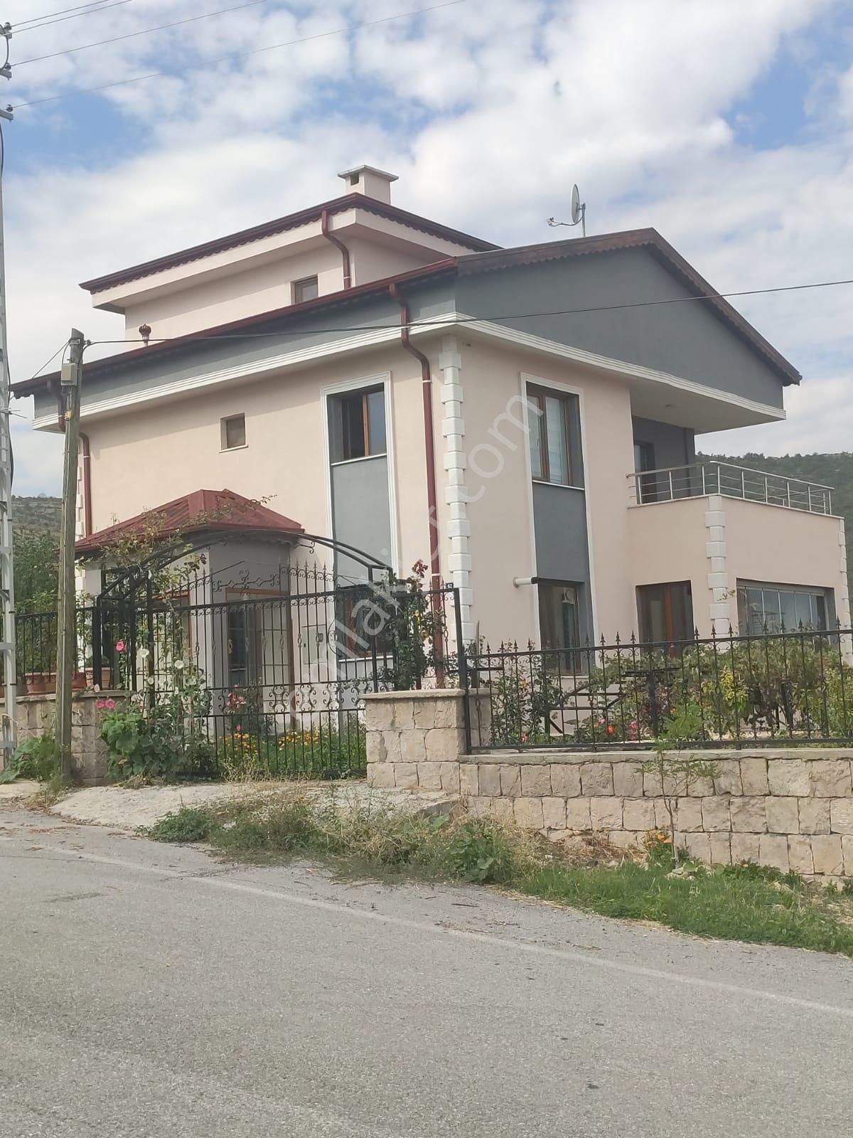 Melikgazi Kıranardı Satılık Villa Sinan Gayrimenkulden Kıranardı Mah. Satılık Villa Acill