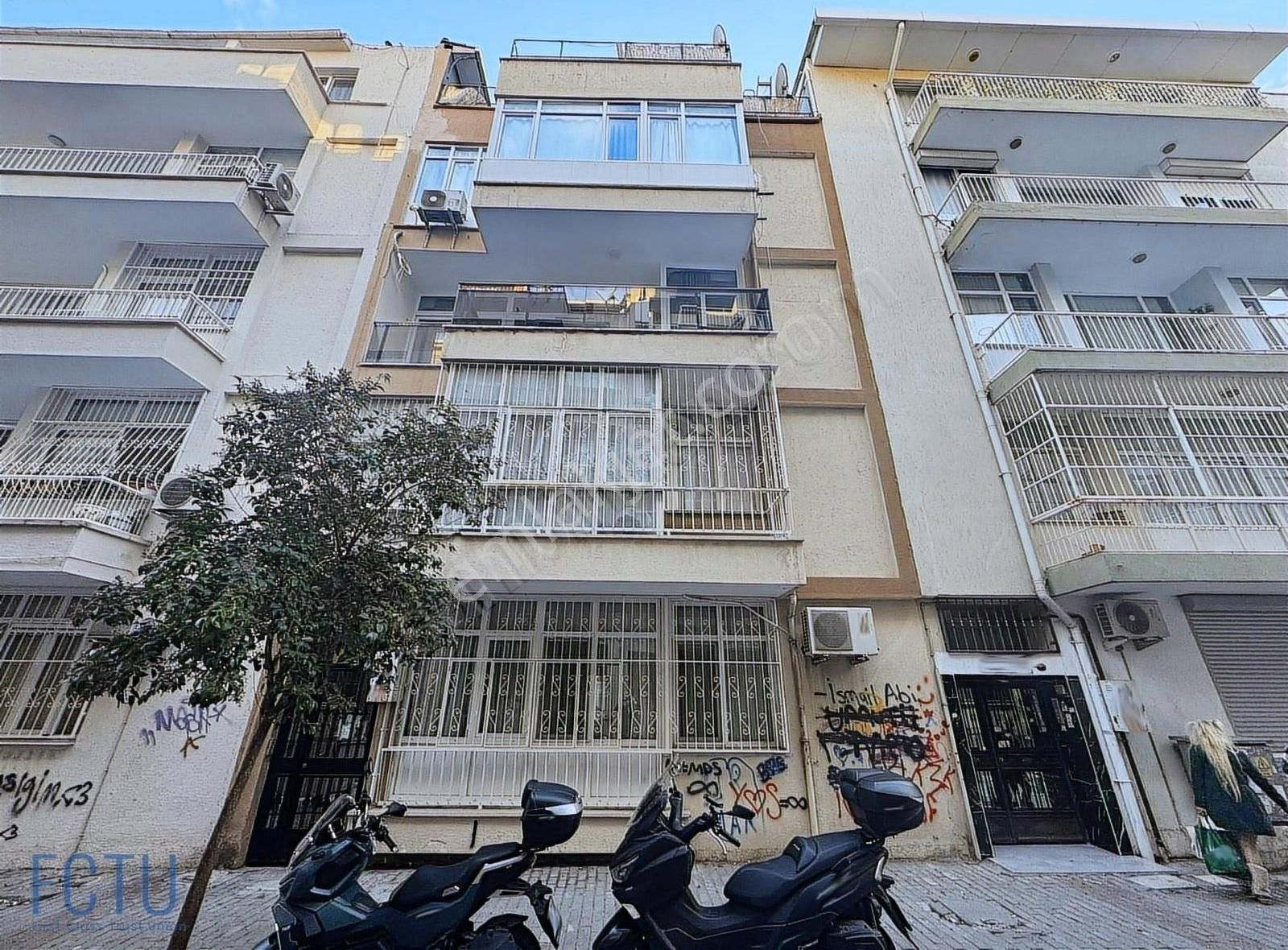 Karşıyaka Donanmacı Kiralık Daire Karşıyaka Sahile 50m Mesafede Eşyalı Kiralık 2+1 Daire