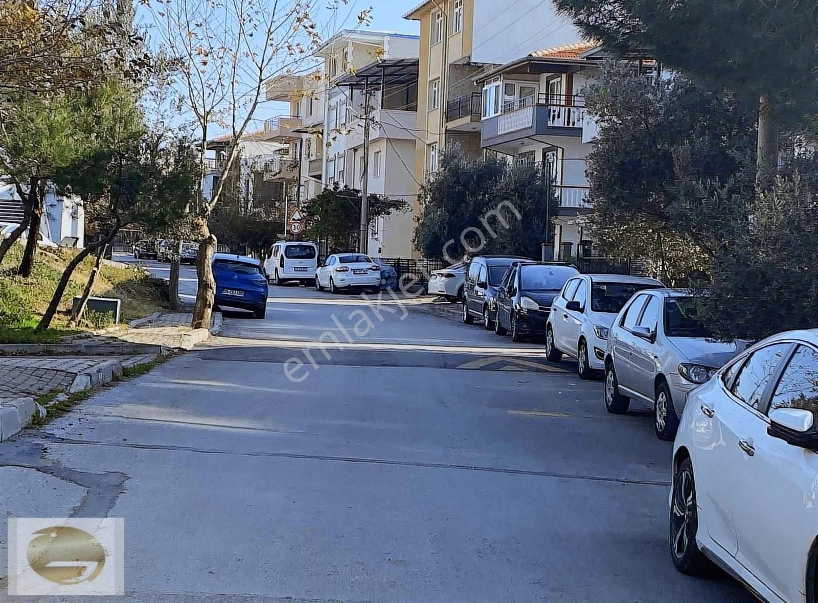 Bornova Atatürk Kiralık Daire Atatürk Mahallesi Kiralık Doğalgazlı Bahçeli 3+1