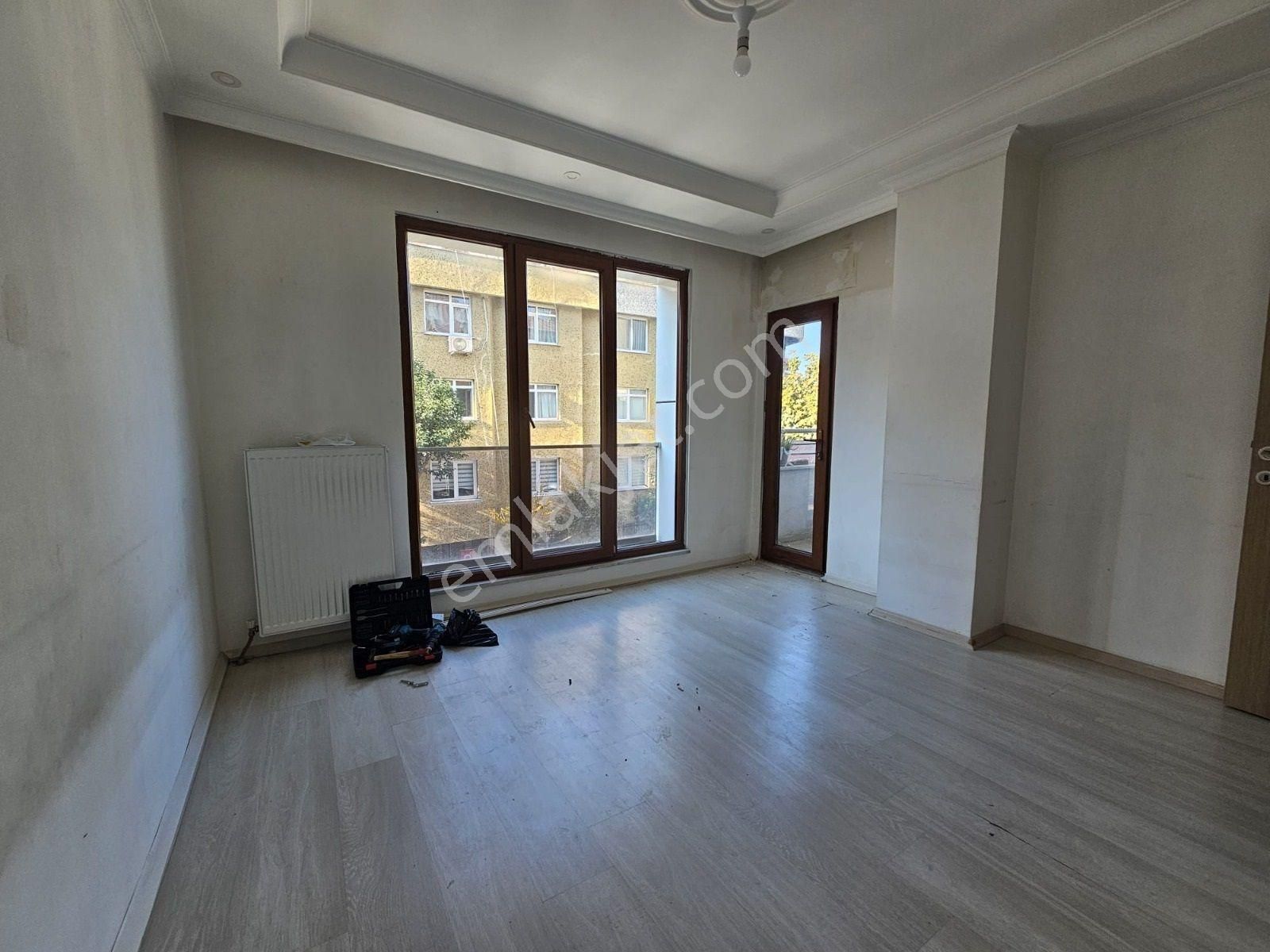 Küçükçekmece Yeşilova Satılık Daire Loft'tan Yeşilova'da 2+1 1. Kat Ön Cephe 80m2 Satılık Daire