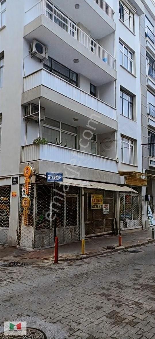 Karşıyaka Aksoy Satılık Dükkan & Mağaza Aksoy'da Girne Ve Yalıyı Kesen Köşe Bina Altı Satılık Dükkan