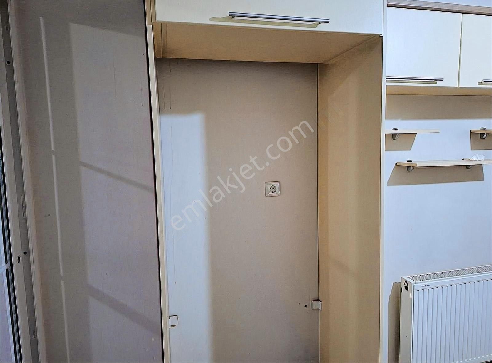 Edremit Atatürk Kiralık Daire Kombi Doğalgazlı Ankastra Ayrı Mutfak 3+1kiralık Daıre