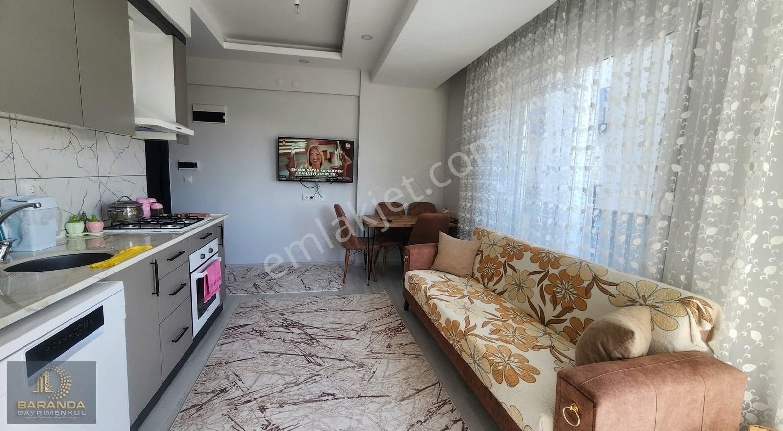 Finike Kum Satılık Daire Finike Kum Mahallesinde Full Eşyalı İskanlı Satılık 1+1 Daire