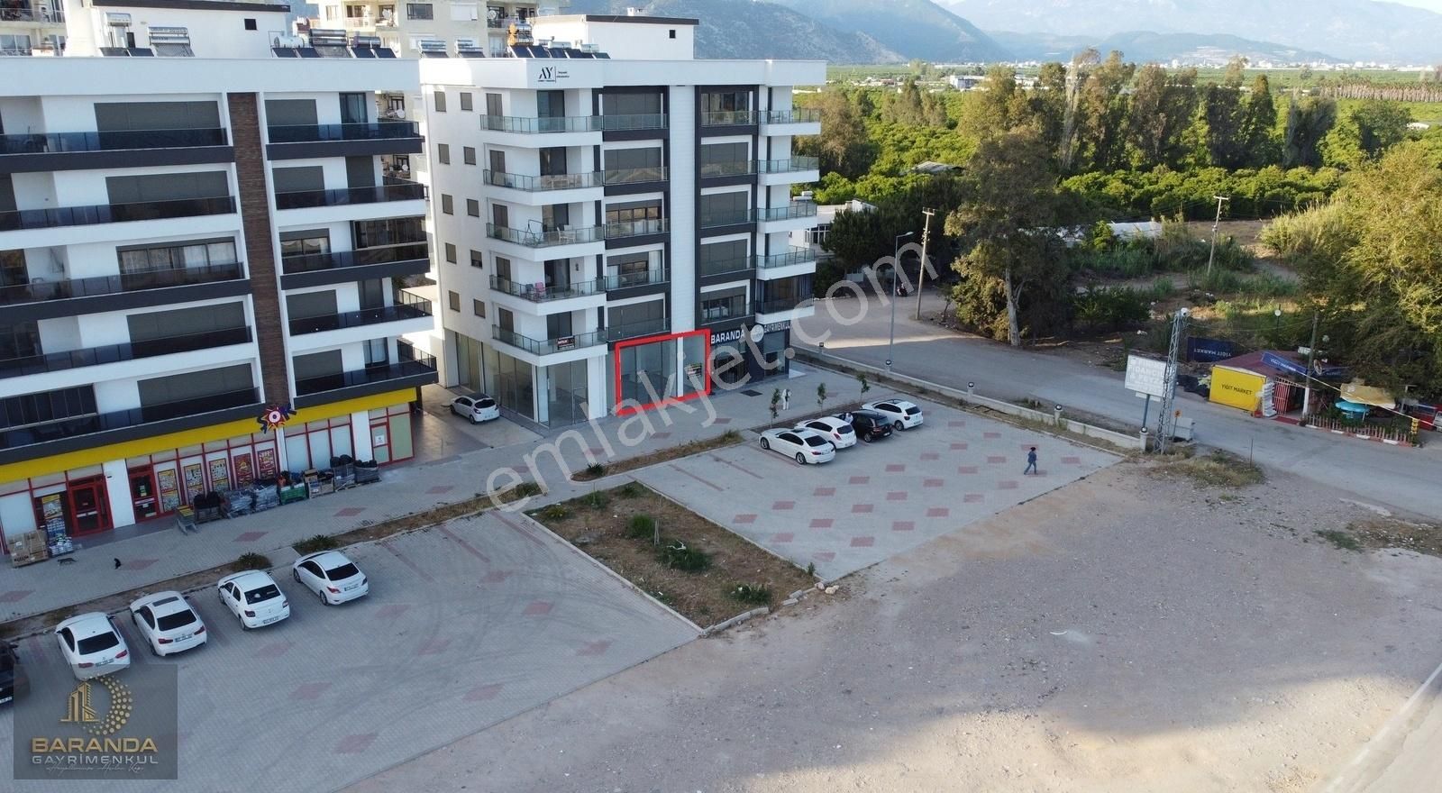 Finike Kum Kiralık Dükkan & Mağaza Kum Mahallesi'nde Anayola Ve Denize Sıfır 86 M² Kiralık Dükkan