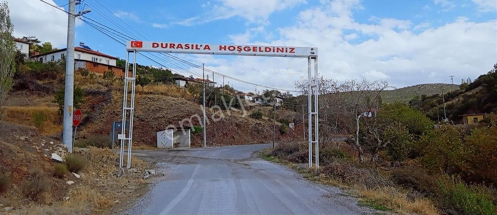 Akhisar Durasıl Satılık Tarla Akhisar'a 10 Km Mesafede 10.930 M Tarla