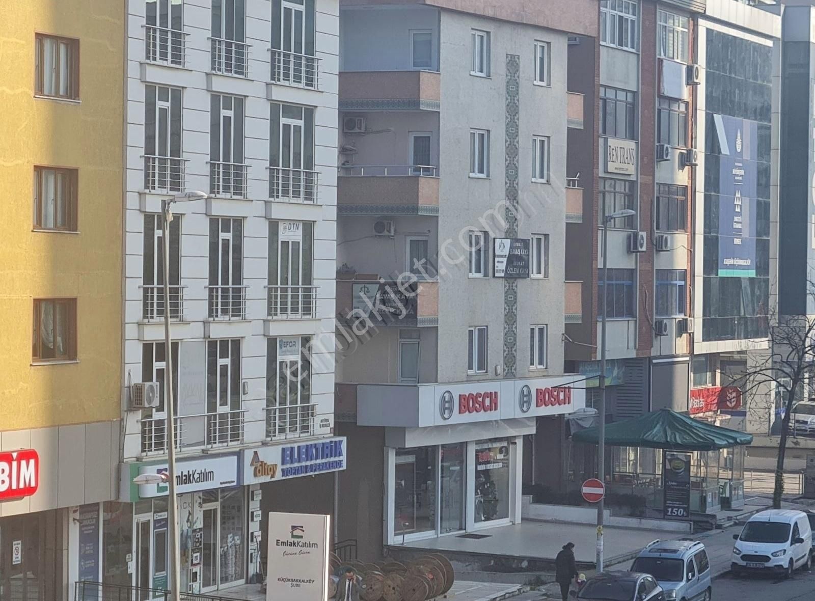 Ataşehir Küçükbakkalköy Kiralık Ofis Küçükbakkalköy'de Kiralık 130m2 Ofis Katı