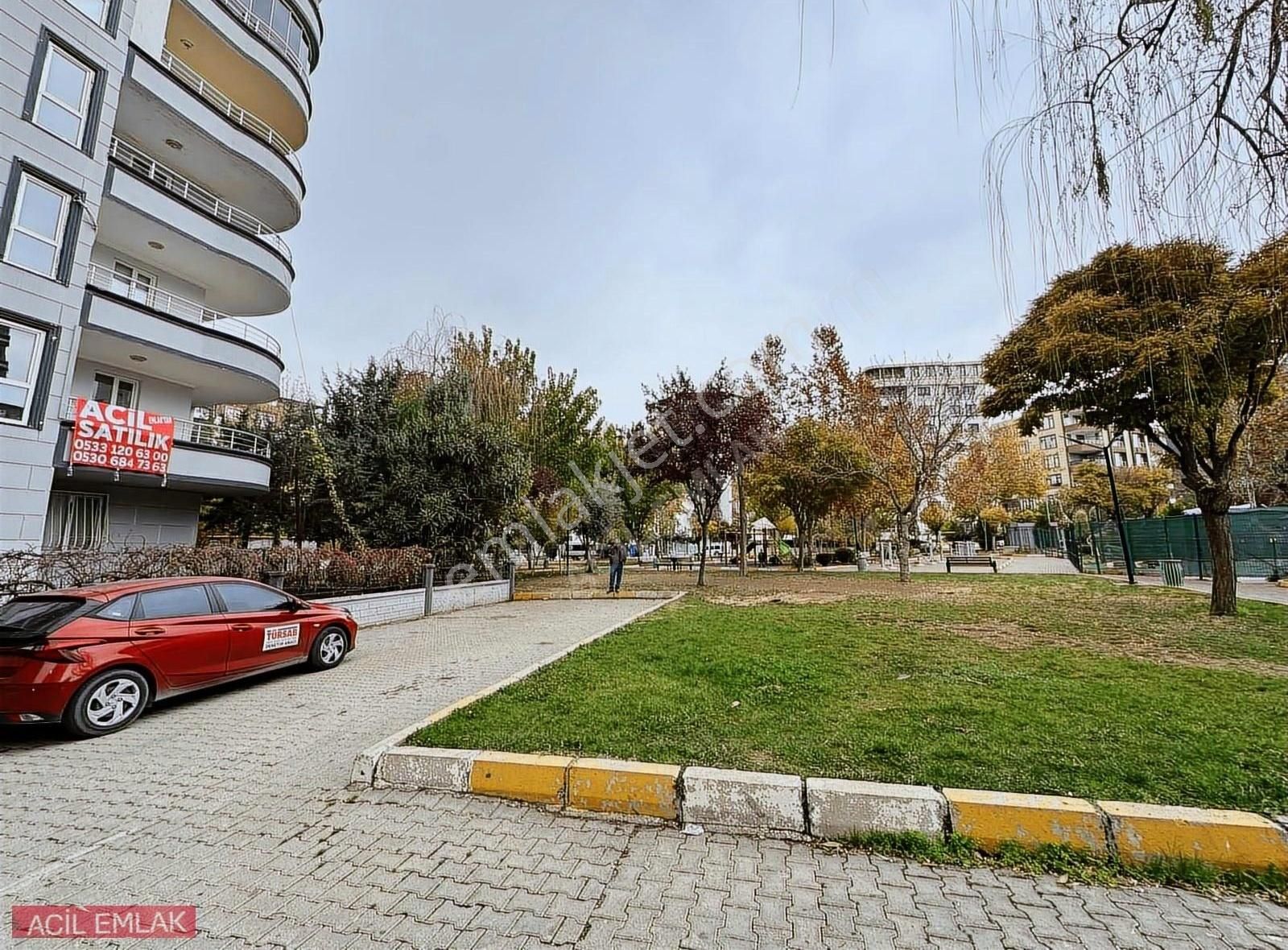 Karaköprü Şenevler Satılık Daire Acil Emlak'tan Site İçin'de 4+1 Daire