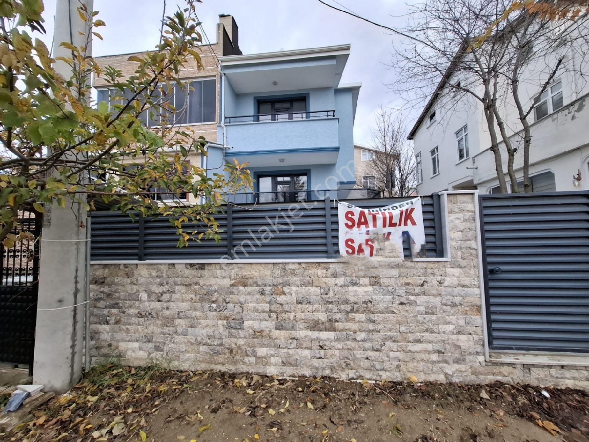 Marmaraereğlisi Yeniçiftlik Satılık Villa ╭╯evim Yapı╰╮ Merkezi Konumda 3+1 Satılık Fırsat Villa