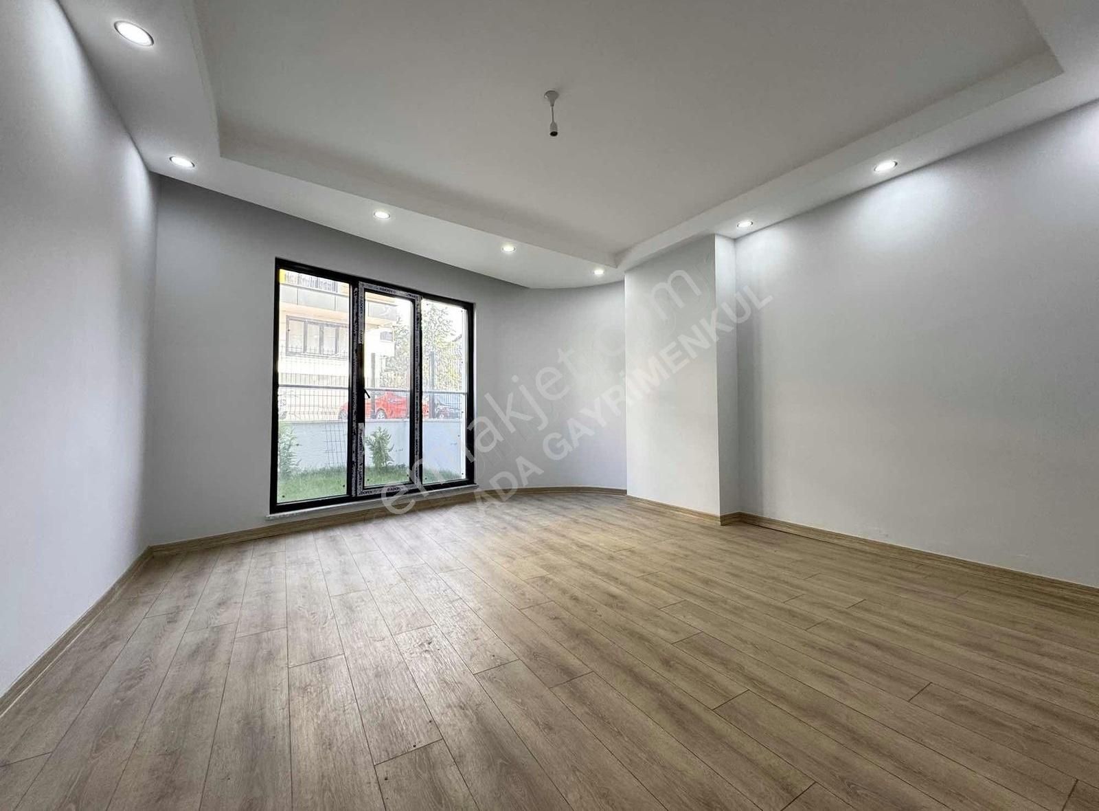 Darıca Bağlarbaşı Satılık Daire Bağlarbaşı Merkez'de Lüks 2+1 85m² Asansörlü Bahçeli Daire