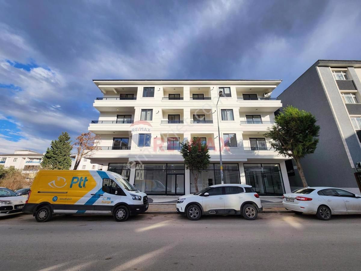 Çiftlikköy Çiftlik Satılık Daire Yalova Remax'dan Çiftlikköy'de Satılık 3+1 Daire