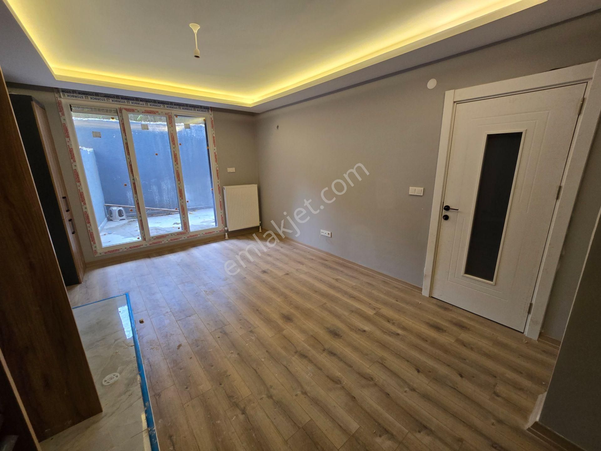 Üsküdar Murat Reis Kiralık Daire Deluxe 26 ' Dan Sıfır Binada Asansörlü 1+1 60 M2 Fırsat Daire