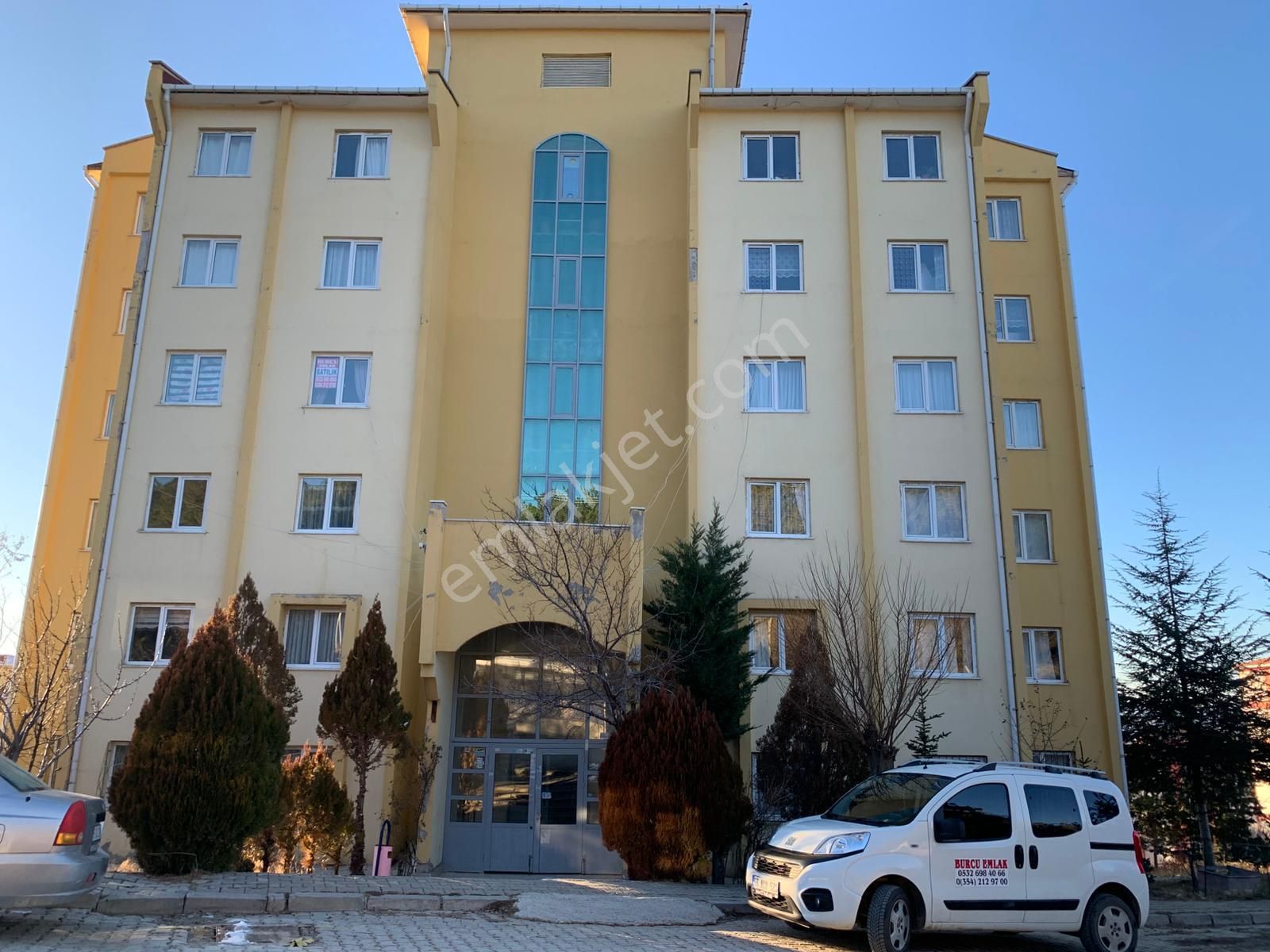 Yozgat Merkez Çapanoğlu Satılık Daire Burcu Emlaktan 1.etap Tokide Ara Kat Full Yapılı Daire