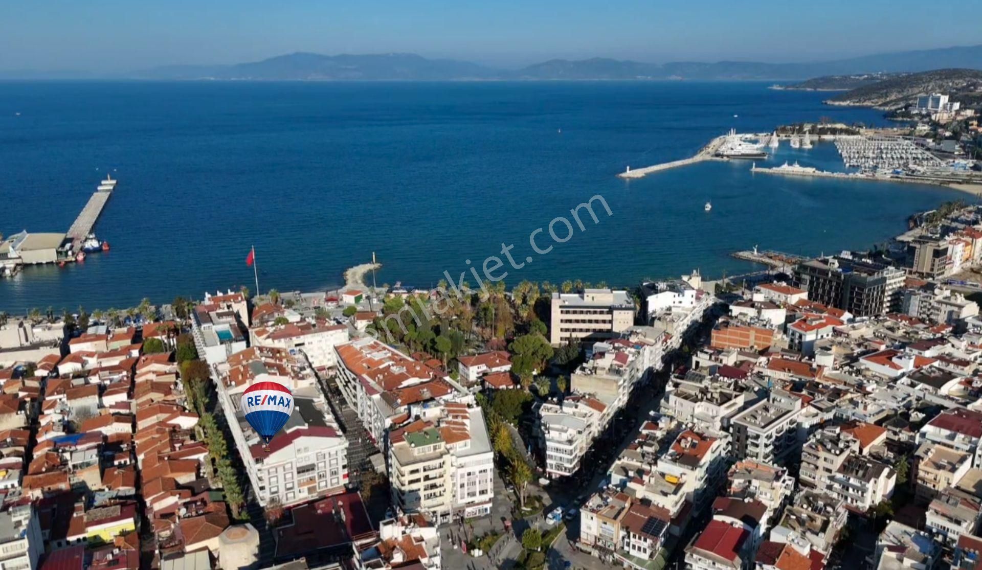 Kuşadası Camikebir Satılık Daire Kuşadası'nın Kalbinde Sahile 150m Satılık 3+1 Daire