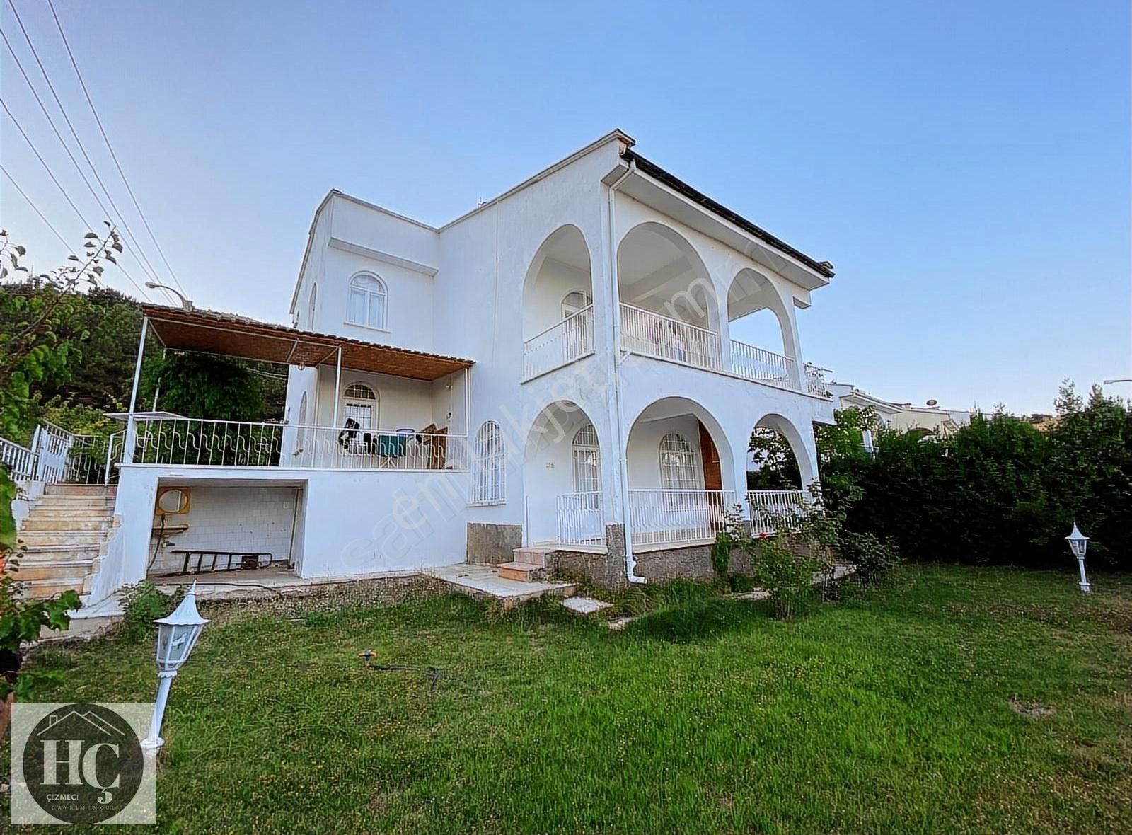 Elazığ Merkez Cevizdere Köyü (Gölkenarı) Satılık Villa Sivrice'de Göl Manzaralı Satılık Villa