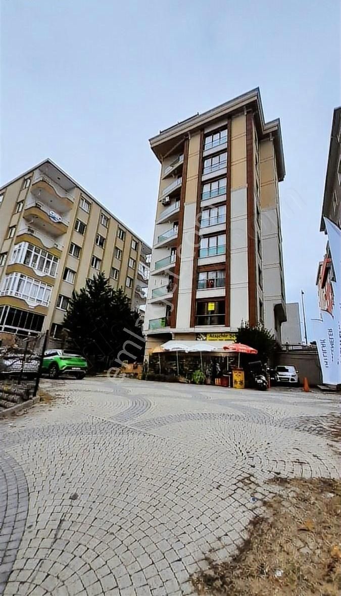 Ataşehir Yenişehir Kiralık Daire Ataşehir Yenişehirde Yeni Binada Çok Temiz Kata Tek 3+1 Daire