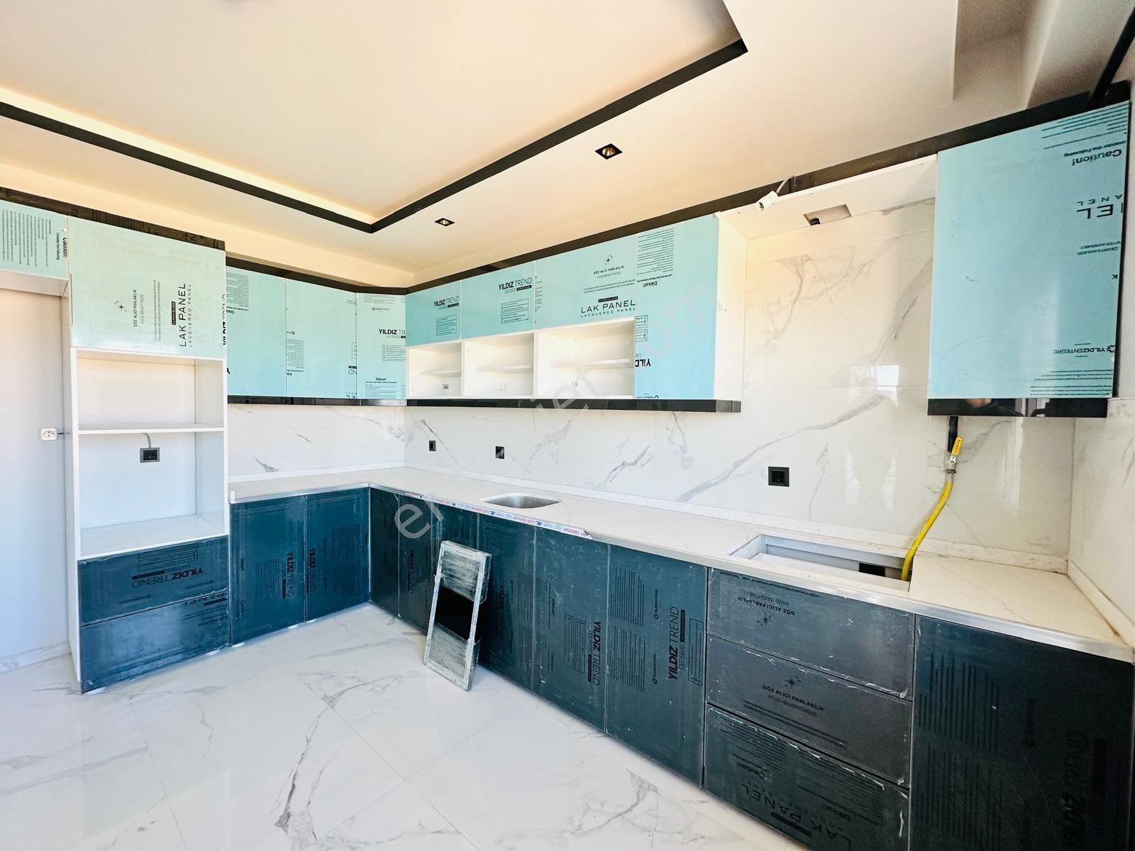 Dinç Emlaktan Satılık Ultra Lüks 2+1 Daire - Görsel 3