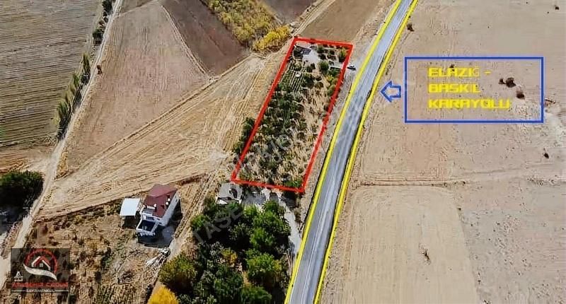 Elazığ Merkez Örençay Köyü Satılık Tarla [acg] Baskil Yolu 10. Km Tek Katlı Ev + 3.193 M2 Satılık Bahçe