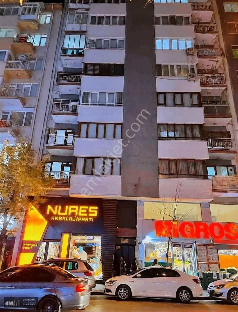 Tepebaşı Cumhuriye Satılık Daire 4m'den Cengiz Topel Ara Kat 140m2 3+1 Çift Balkon Asansörlü