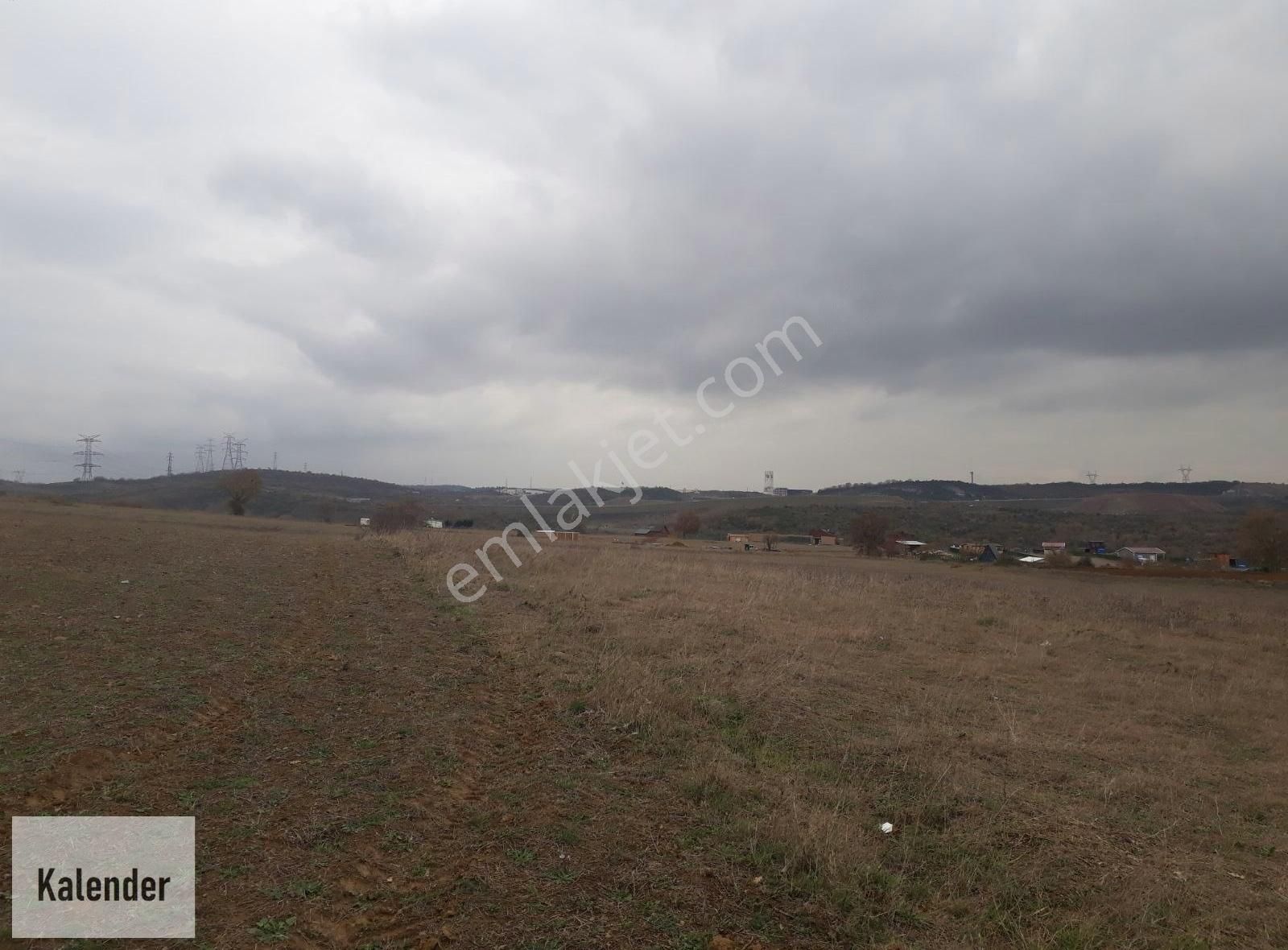 Gebze Denizli Satılık Ticari İmarlı Gebze Denizli Köyünde Ticari Alanda 600 M2 Hisseli Arsa