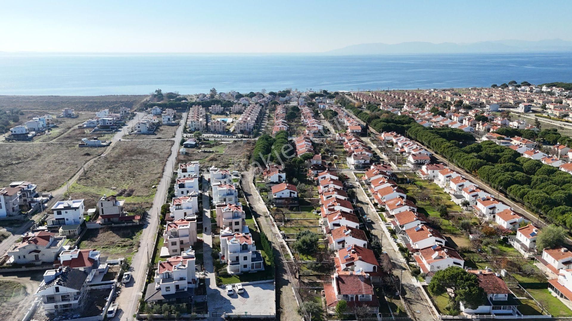 Dikili Salihler Satılık Villa İzmir Dikili Salihleraltı Havuzlu Deniz Manzaralı Satılık Villa