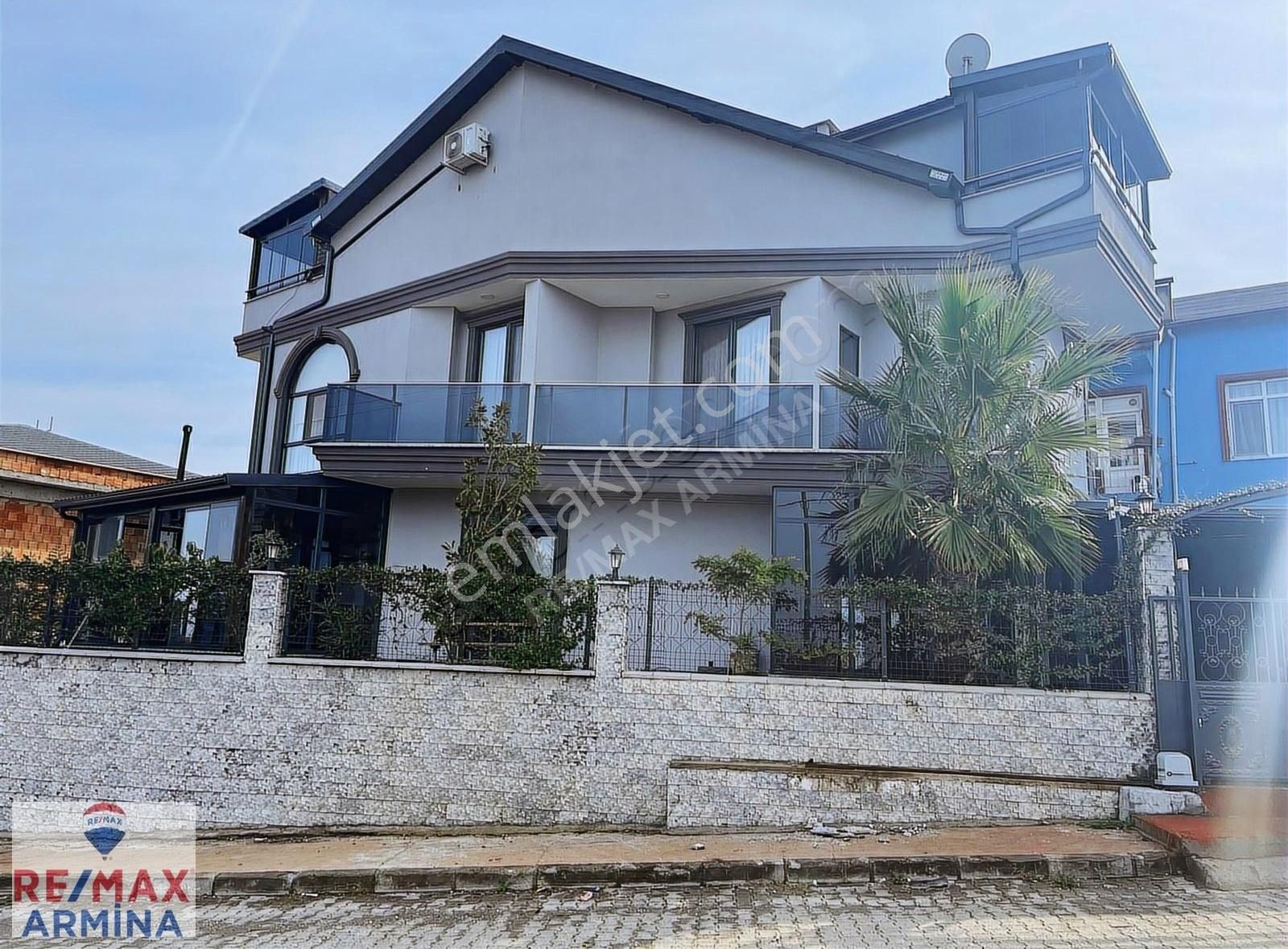 Başiskele Yeniköy Merkez Satılık Villa Re/max Armina Güvencesiyle Ultra Lüks Müstakil Villa