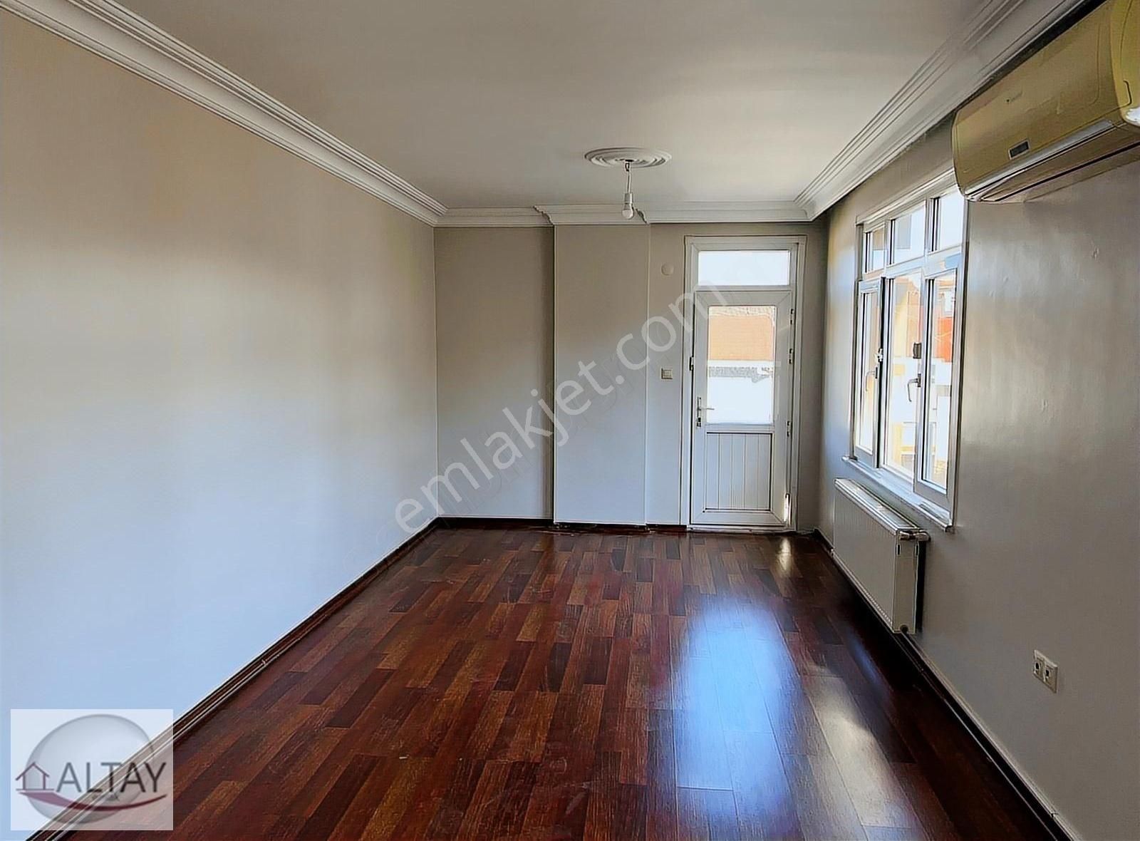 Ataşehir Kayışdağı Kiralık Daire Kayışdağ Mah Hülya Sok.kat Ta Tek Daire3+1 Balkonlu 120 M2