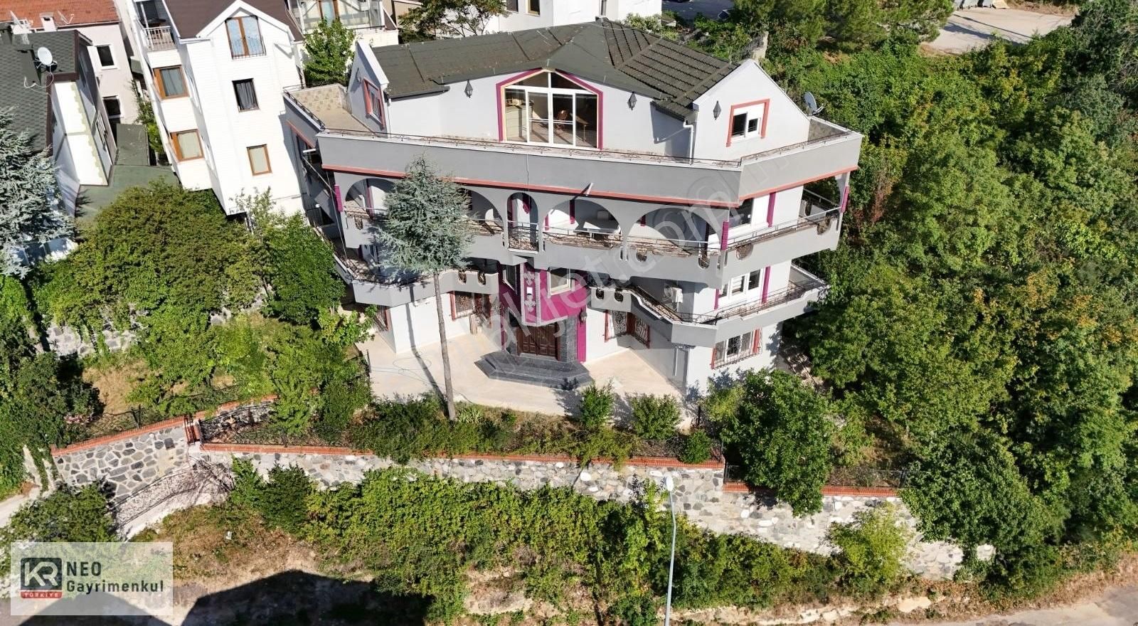 Osmangazi Çekirge Satılık Villa Kr Neo'dan Osmangazi Çekirgede Bursa Manzaralı 8+1 Satılık Villa