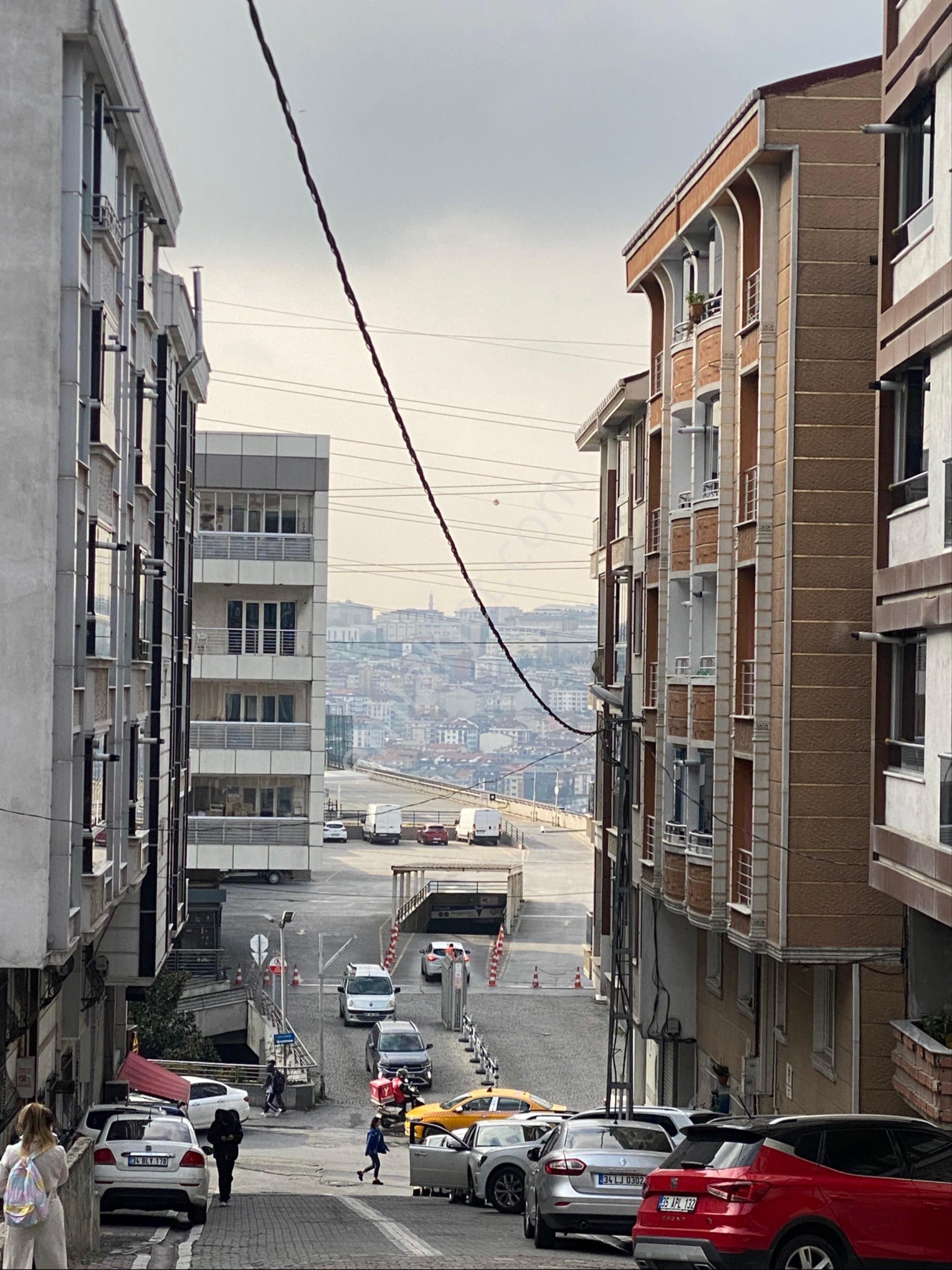 Esenyurt Turgut Özal Satılık Daire Torium Avm Nin Hemen Arkasında Metrobüse Yürüyerek 4 Dk