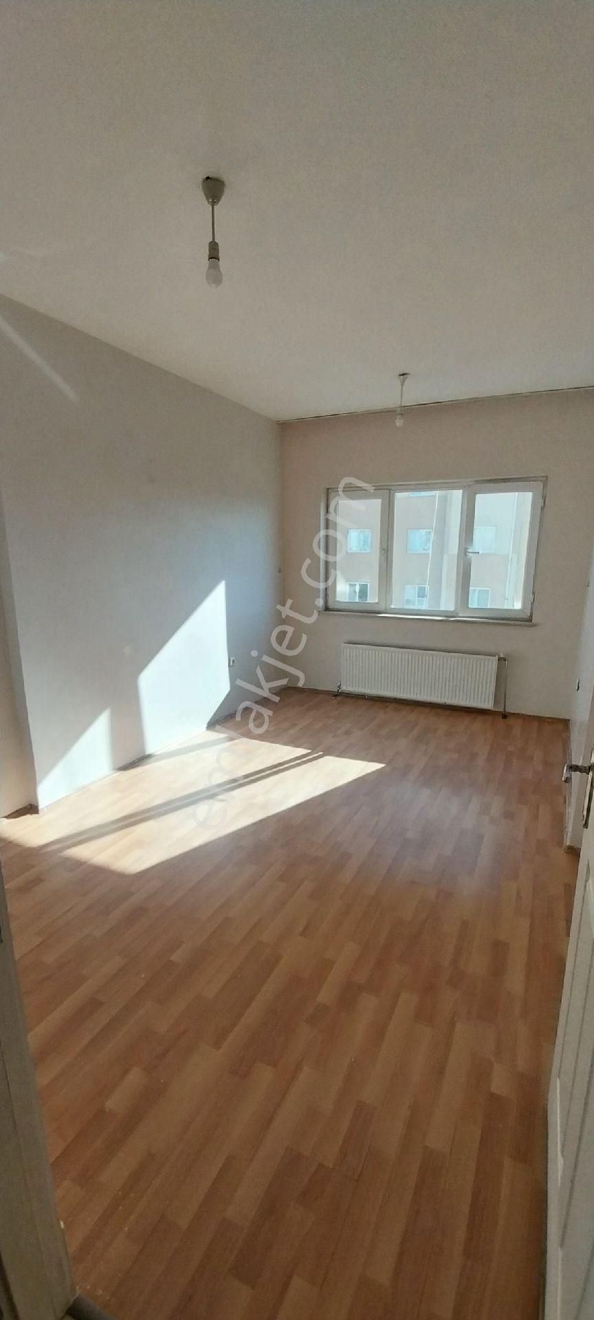 Yenişehir Üçkuyu Satılık Daire 2+1 Eski Toki 65m2 Daire