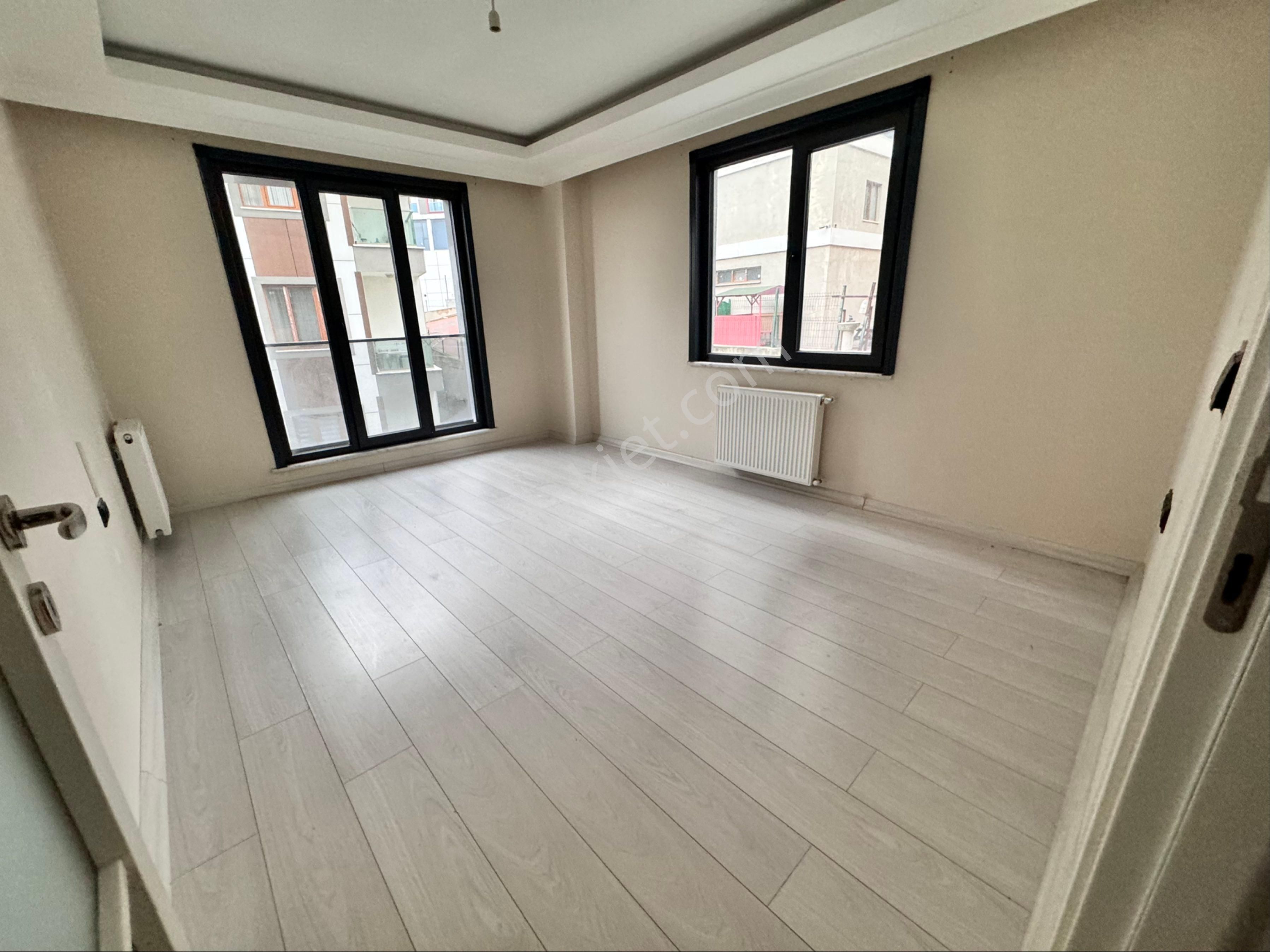 Eyüpsultan Karadolap Satılık Daire Karadolap K.otoparklı Lüx Siteboş 4.kat 90m2 4.250.000tl