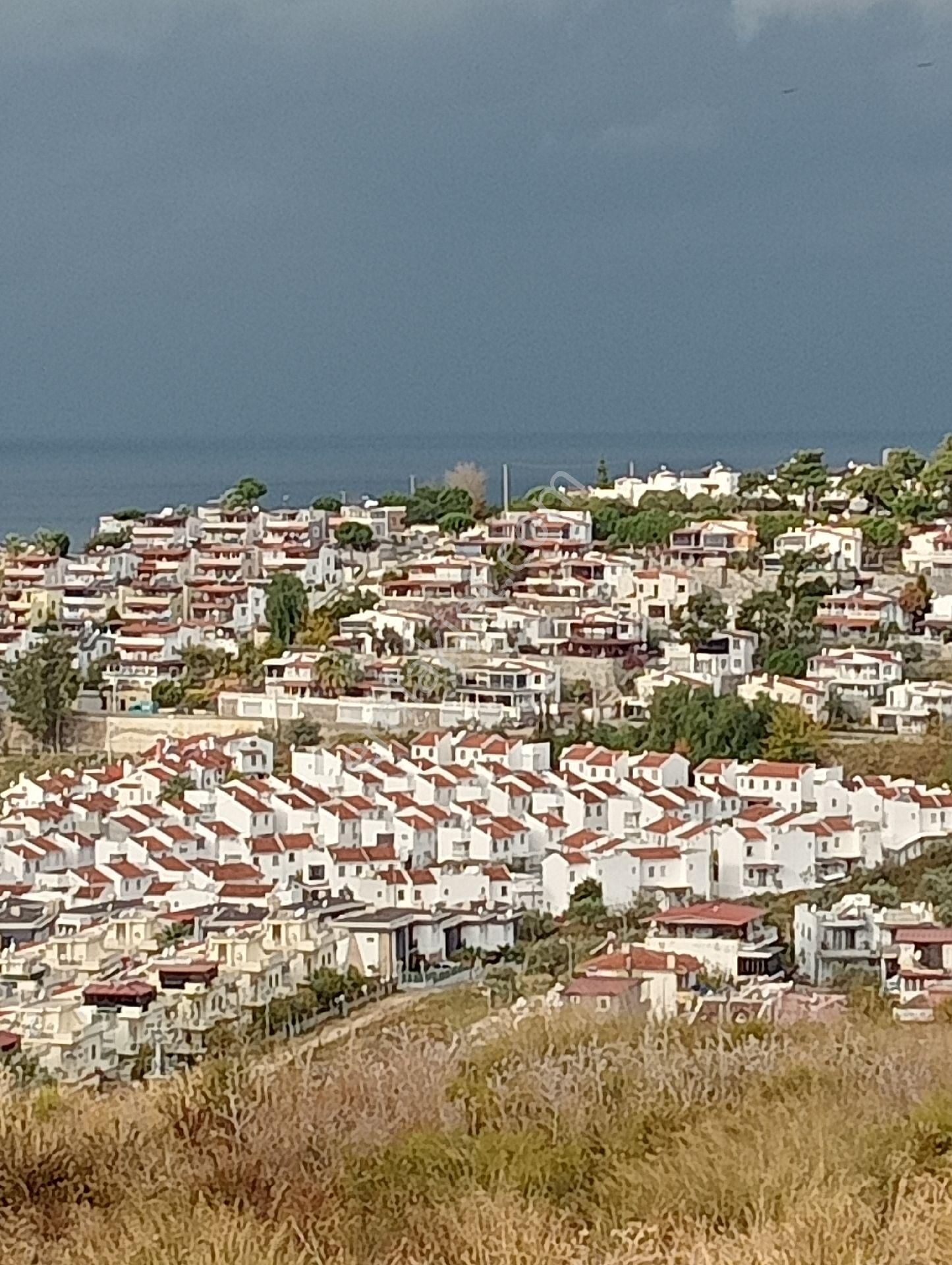 Kuşadası Değirmendere Satılık Daire Masrafsız 2+1 Ara Kat 95 M2 Deniz Manzaralı Kuşadası