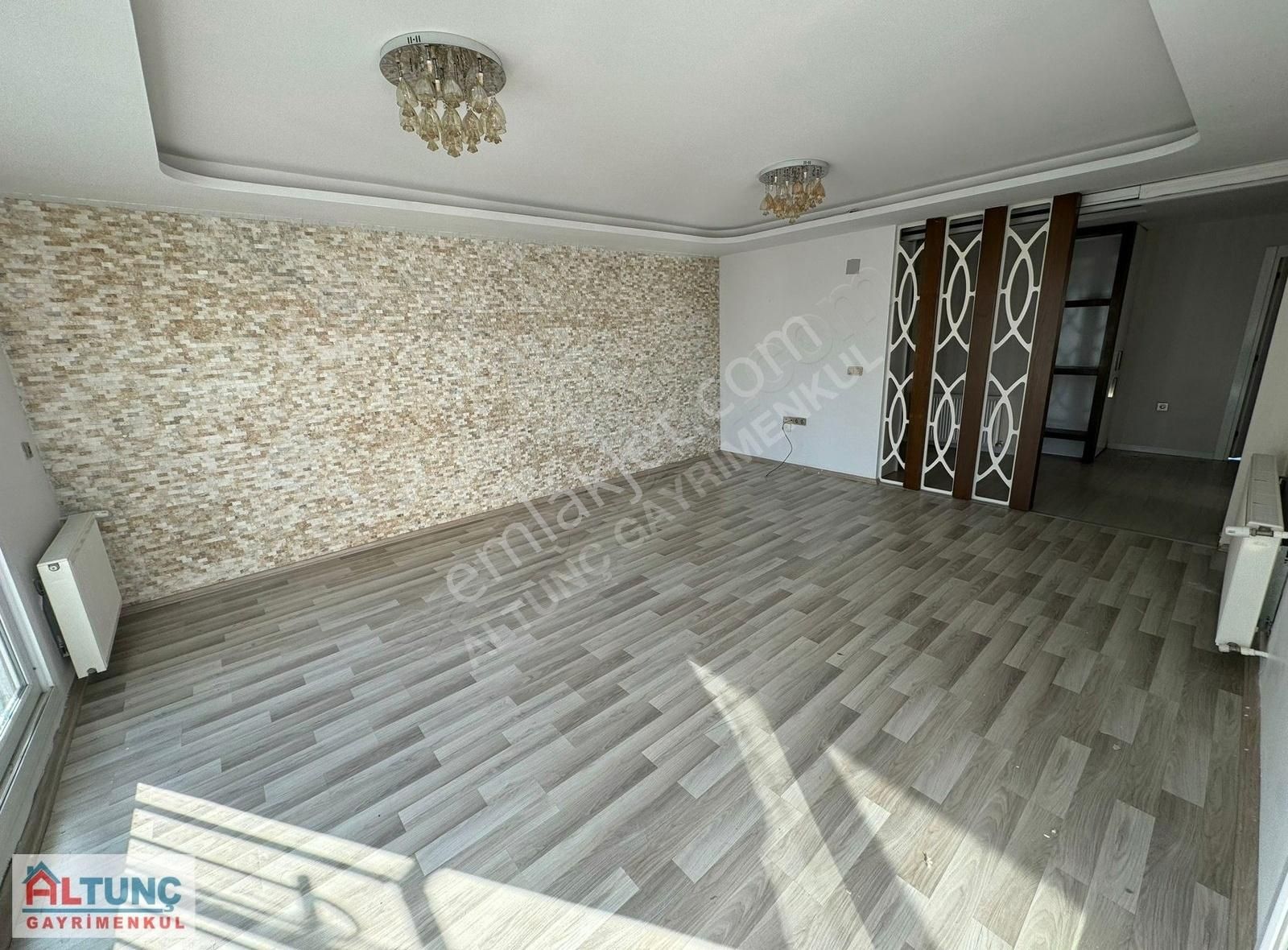 Seyhan Gürselpaşa Kiralık Daire Gürselpaşa'da Geniş Oturumlu 3+1 Full+full Daire