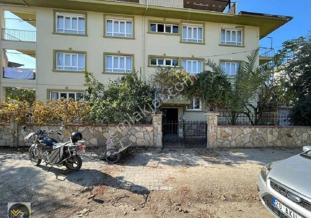 Sarayköy Atatürk Satılık Daire Miraç Emlak Sarayköy Atatürk Mahallesi'nde 3+1 135m2 1.kat Jeotermal Isınma Dairemiz Satılıktır