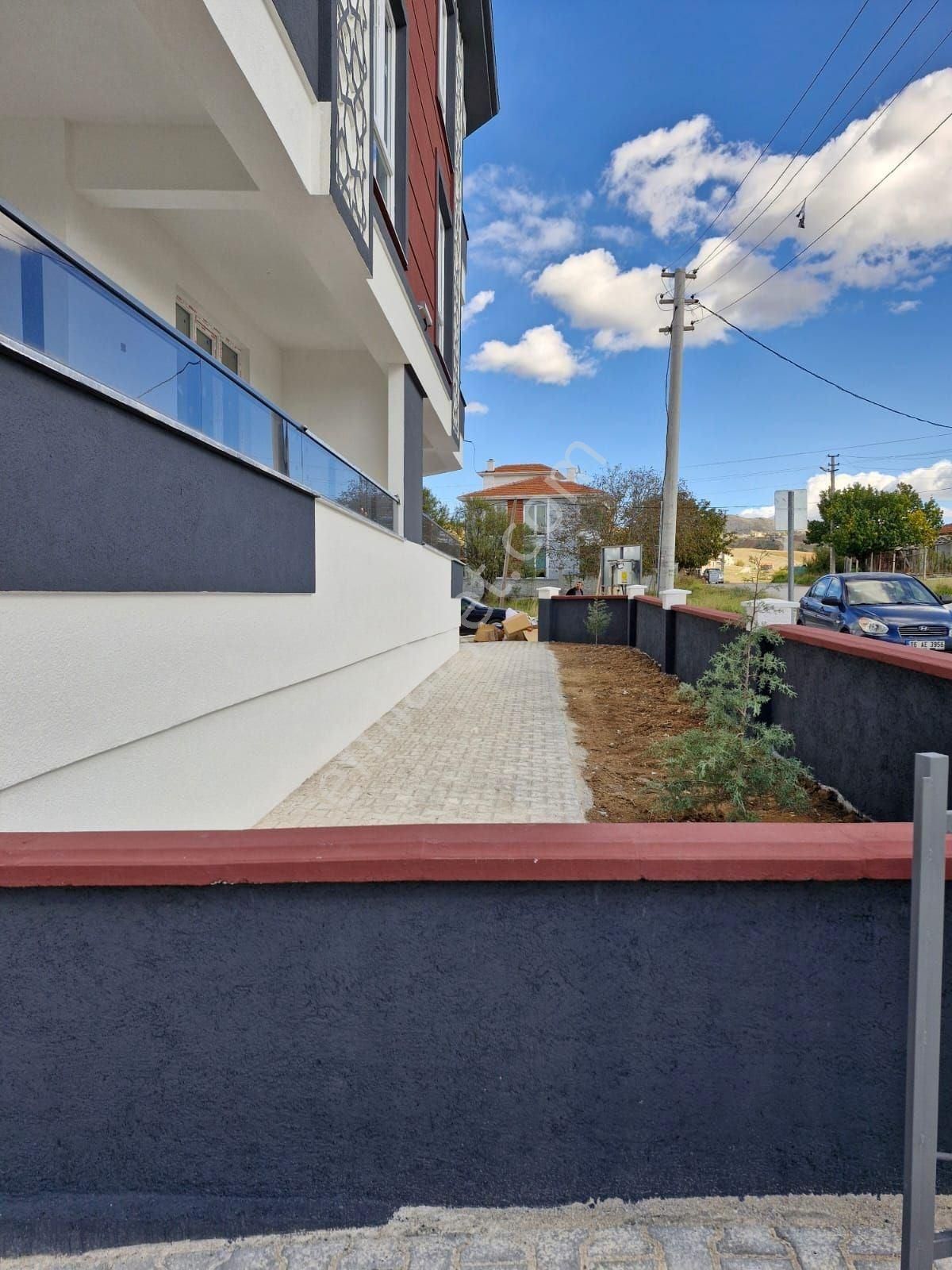 Bahçelievler Mahallesi Yavruturna Ortaokulu Yanında Güney Ve Doğu Cepheli 3+1 Satılık Daire