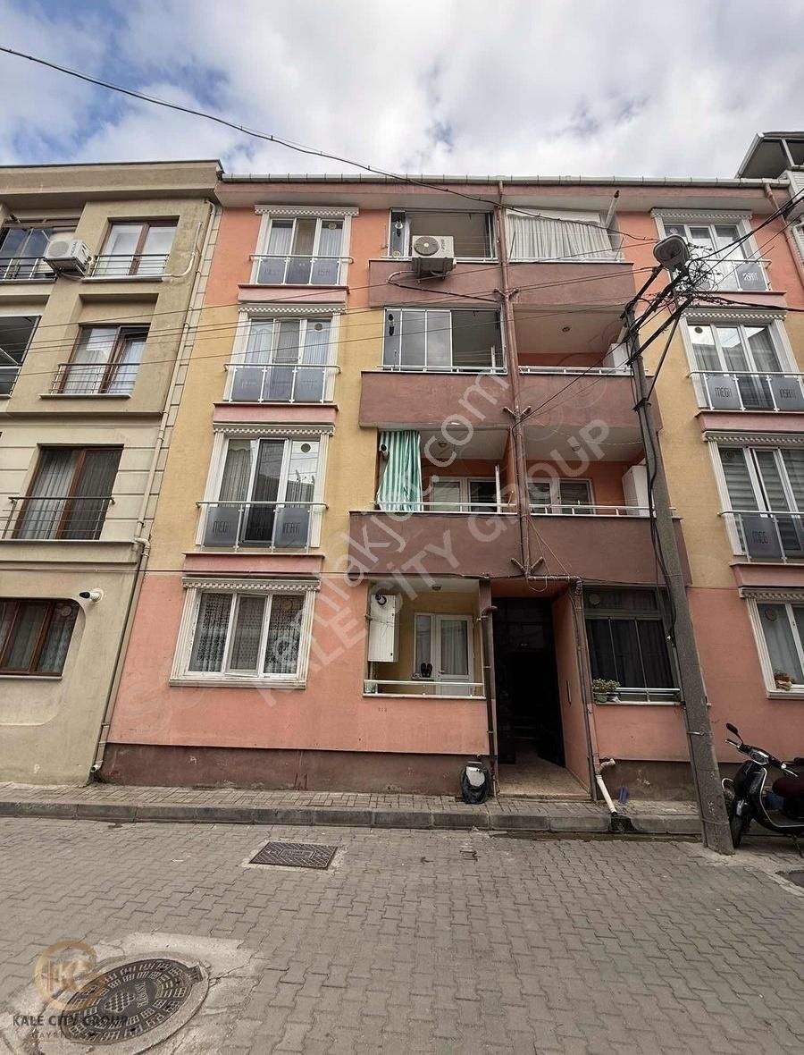 Biga Sakarya Satılık Daire Biga Sakarya Mh. Harmanlı Caddesinde Satılık 2+1 Daire 90 M2