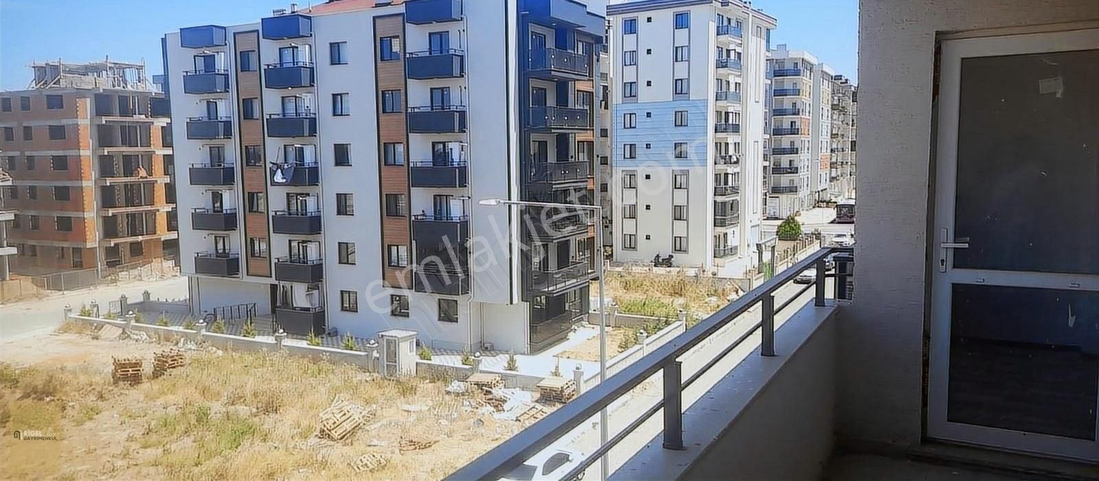 Çanakkale Merkez İsmetpaşa Satılık Daire Çanakkale Merkez İstek Koleji Yakınında 2+1 Sıfır 98 M2 Satılık