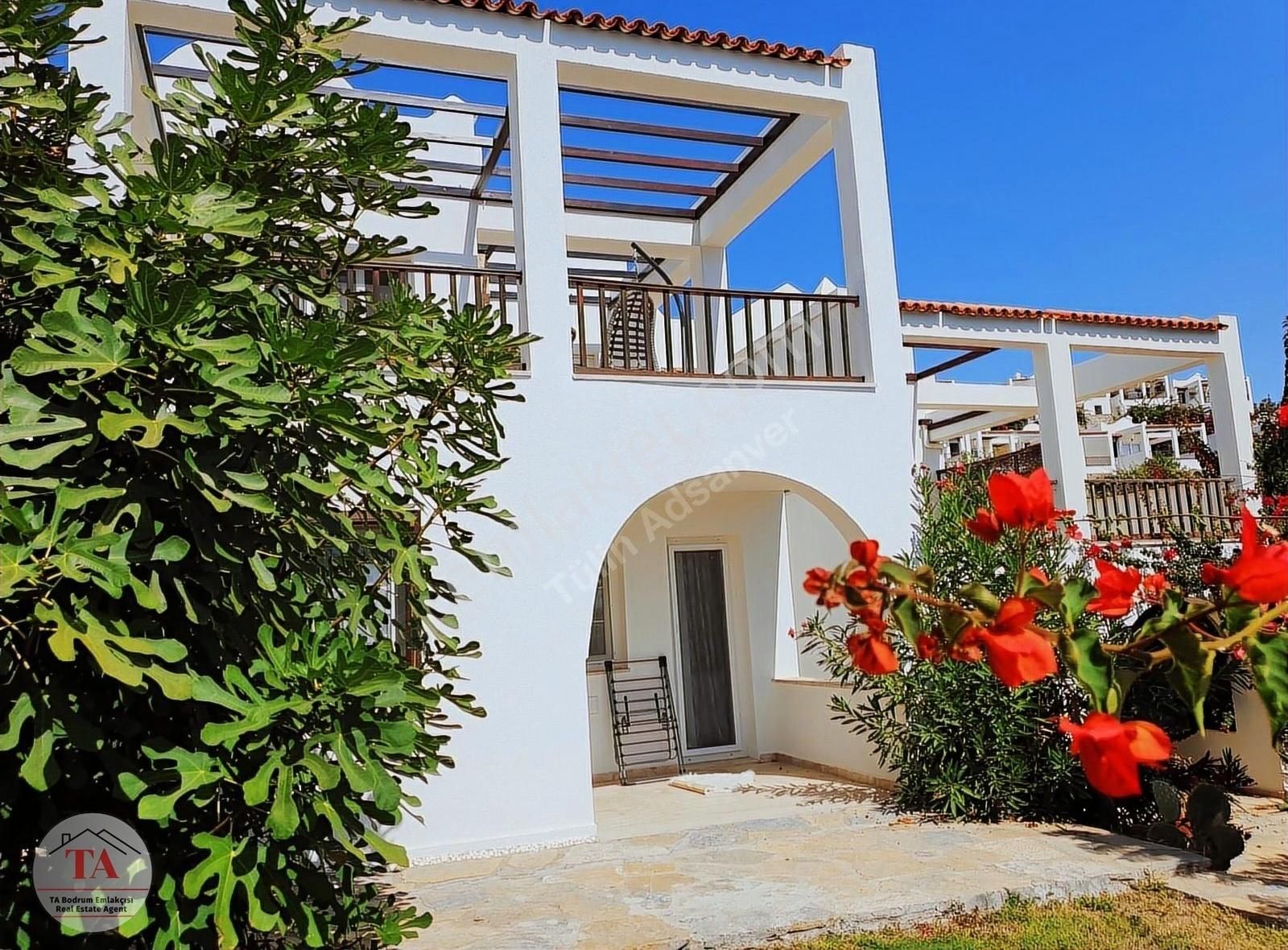 Bodrum Dirmil Satılık Villa Bodrum Yalıkavak Gökçebelde Site İçinde Manzaralı Dubleks Villa