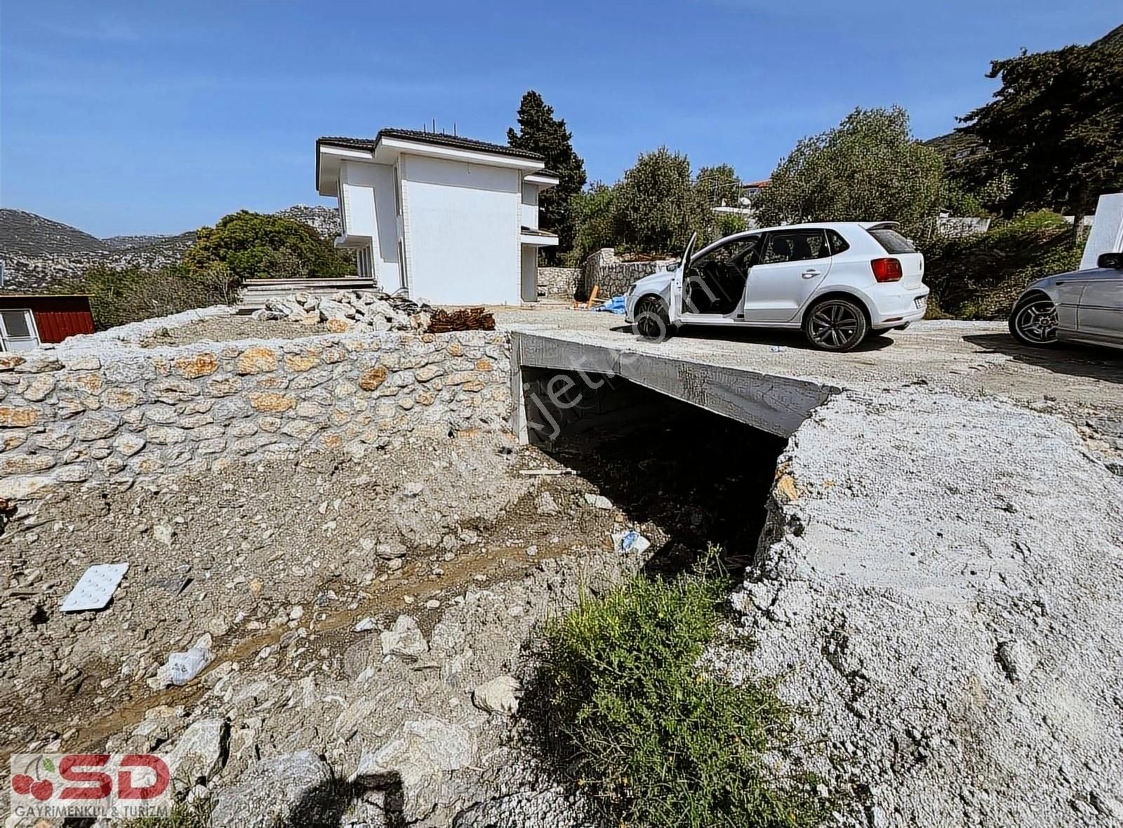 Marmaris Söğüt Satılık Konut İmarlı Araç Takaslı 759m2 Deniz Manz