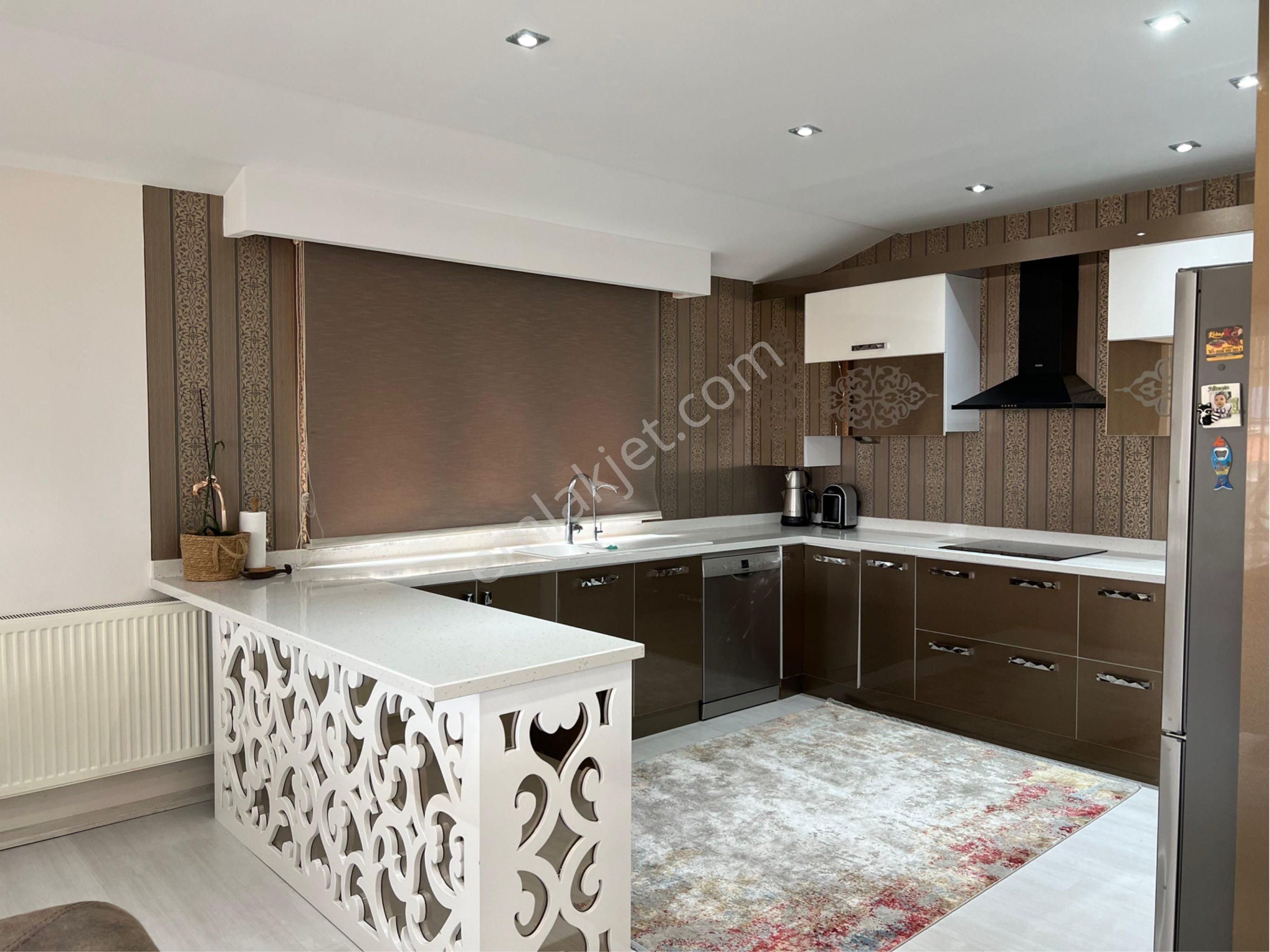 Merkezefendi Gerzele Satılık Daire Denizli Servergazi Gerzele’de 370m2 7+1 Dev Dublex Site İçi Daire