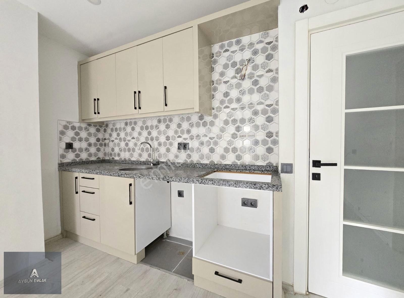 Kepez Erenköy Satılık Daire Erenköy Mh. Açık Mutfak 2+1 80m2 Satılık Giriş Daire