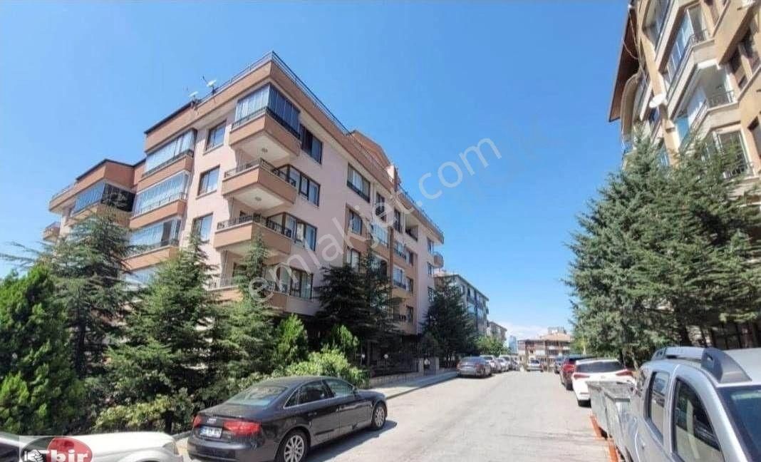 Çankaya Cevizlidere Satılık Daire 1204 De Kat Konumun Da 3+1 + Kiler 140 M2 Çift Banyolu Boş Daire