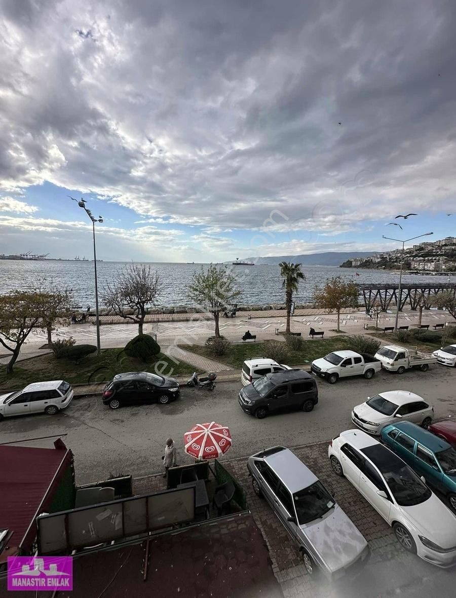 Gemlik Balıkpazarı Satılık Daire Manastır Emlak'tan Sahil'de Full Deniz Manzaralı 2+1 Satılık..!