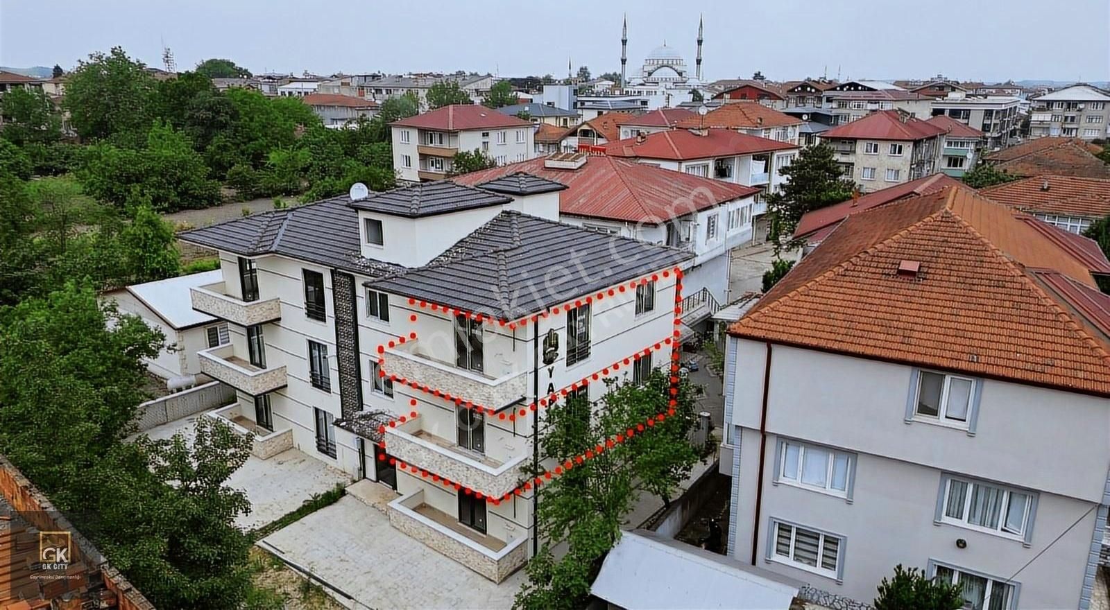 Akyazı Yunus Emre Satılık Daire Gk City Gayrimenkul'den Satılık 1+1 Daire Orta Kat Y.emre Mah.