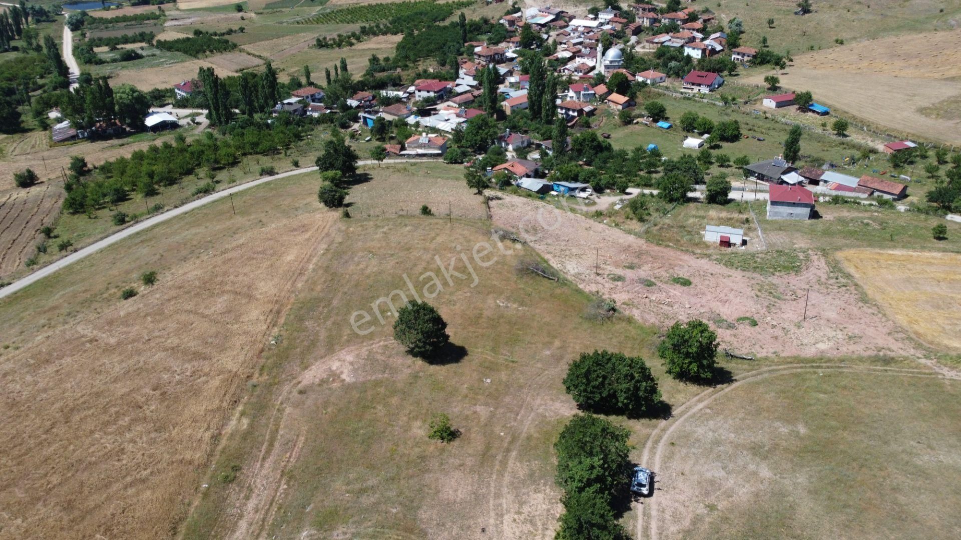 Osmaneli Boyunkaya Köyü Satılık Tarla Köy İçerisinde Yatırımlık Kaçırılmakayacak 5 Dönüm Arazi